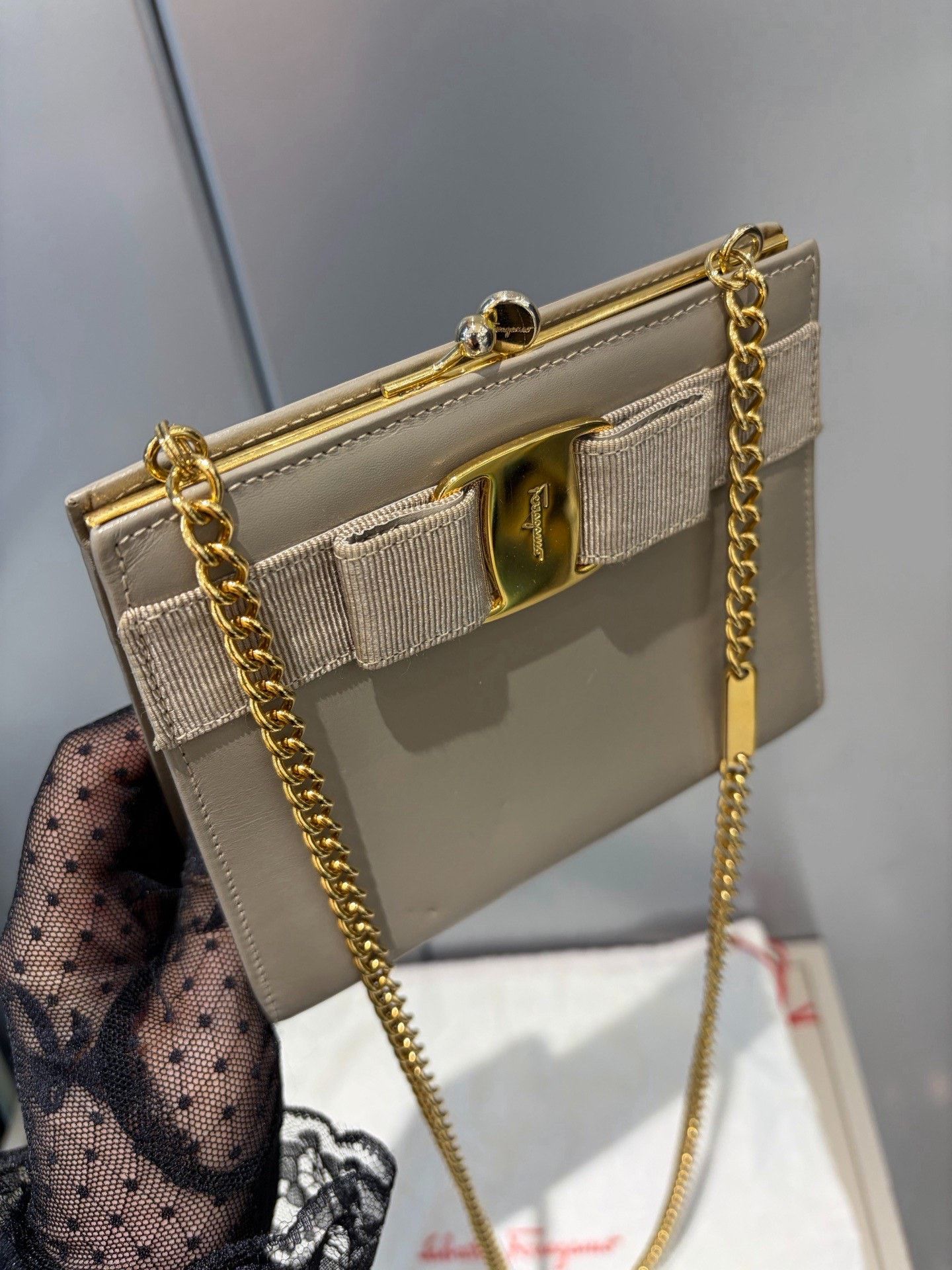 Salvatore Ferragamo Ferragamo Mini Museum Beige Chain Bag Size ONE SIZE - 7 Thumbnail