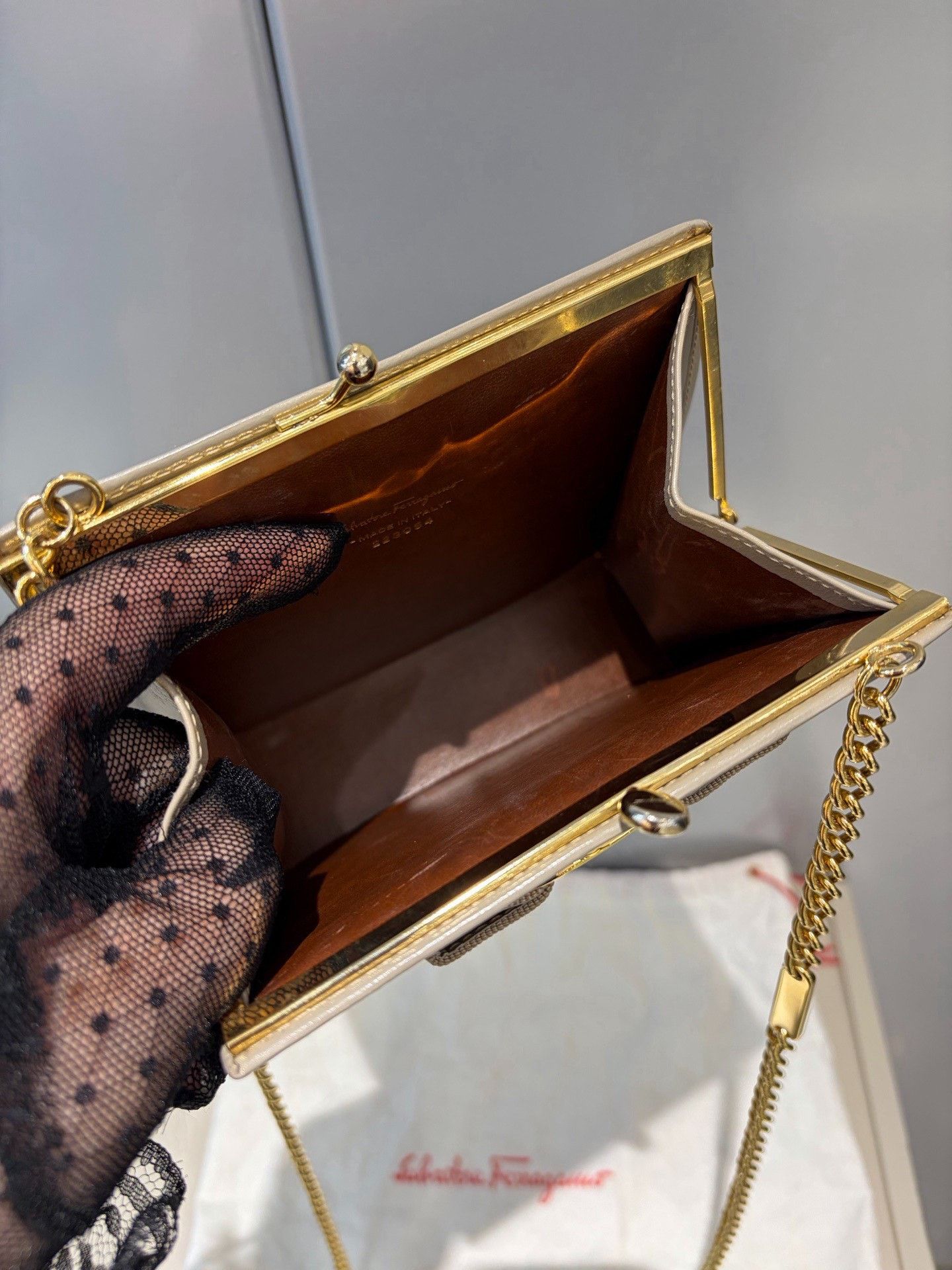 Salvatore Ferragamo Ferragamo Mini Museum Beige Chain Bag Size ONE SIZE - 5 Thumbnail