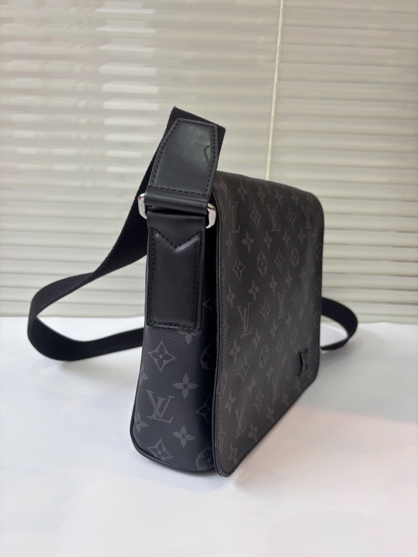 Louis Vuitton Louis Vuitton Monogram Messenger Small Size ONE SIZE - 4 Thumbnail