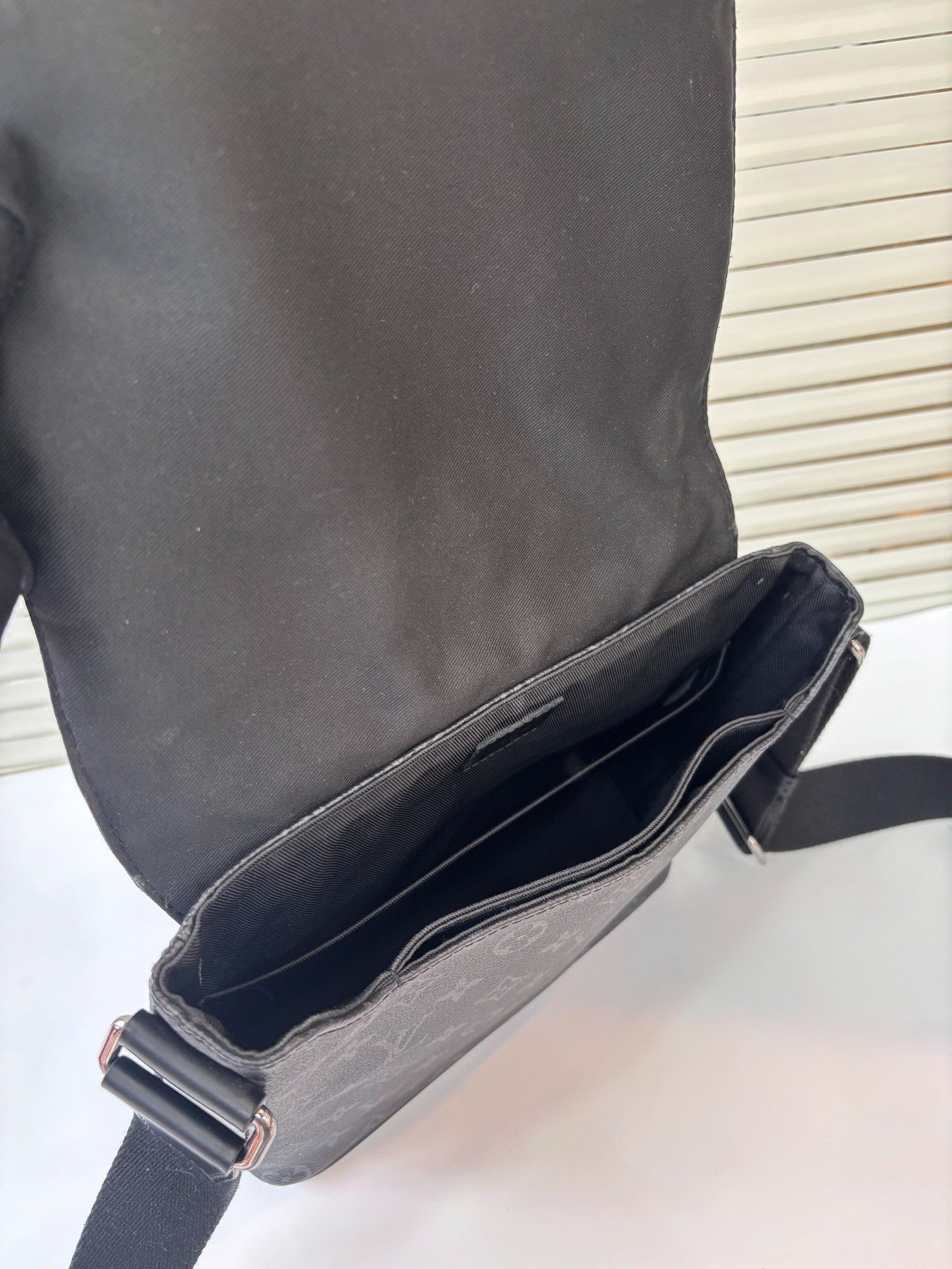 Louis Vuitton Louis Vuitton Monogram Messenger Small Size ONE SIZE - 9 Thumbnail