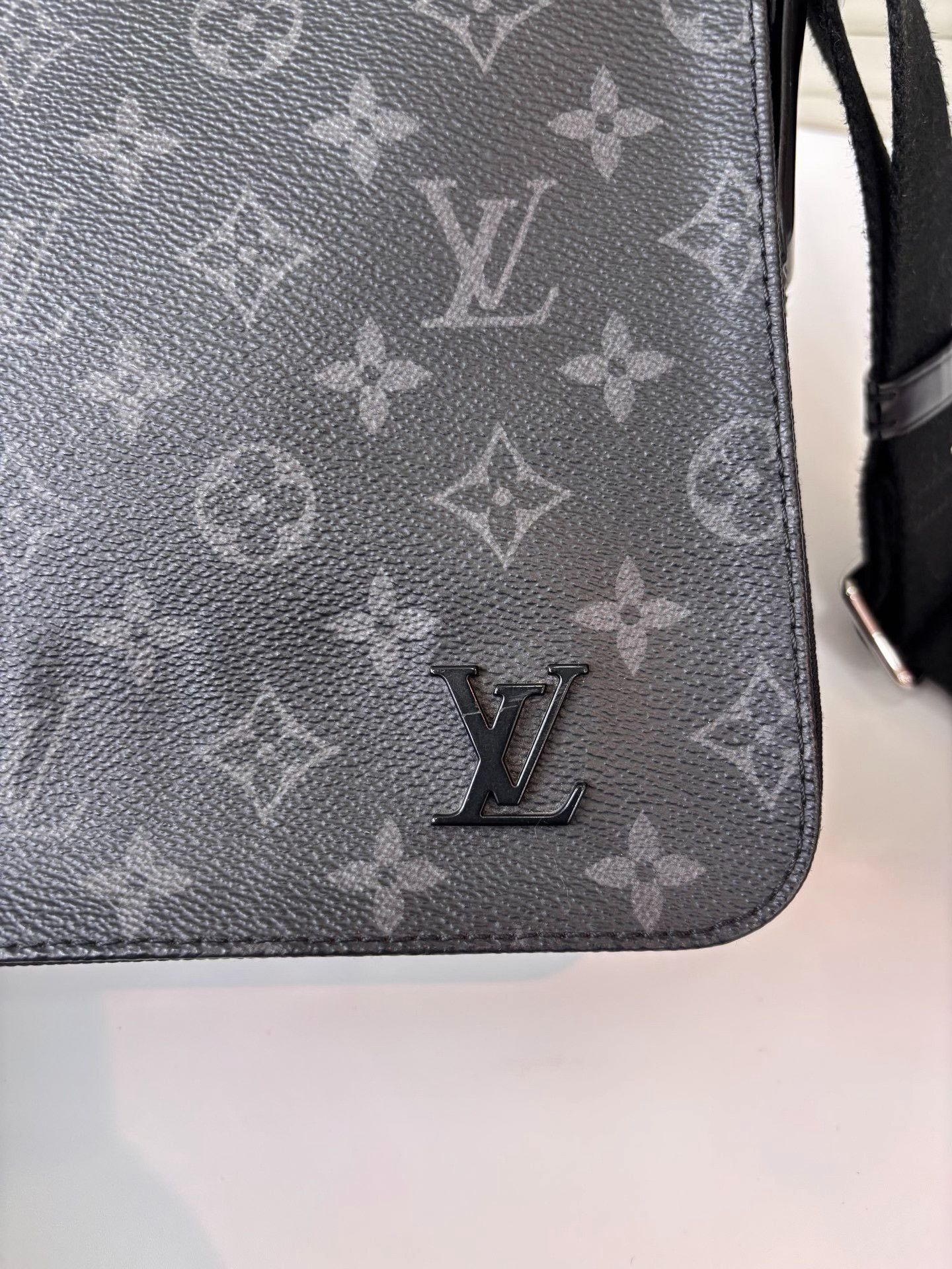 Louis Vuitton Louis Vuitton Monogram Messenger Small Size ONE SIZE - 5 Thumbnail