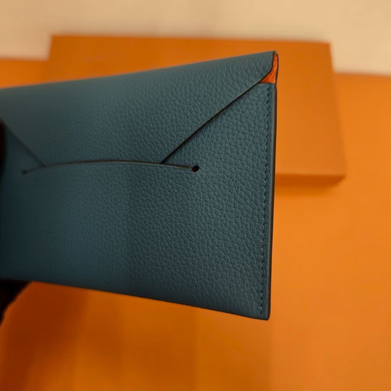 Moynat Moynat V-Shaped Cowhide Passport Holder Size ONE SIZE - 2 Thumbnail