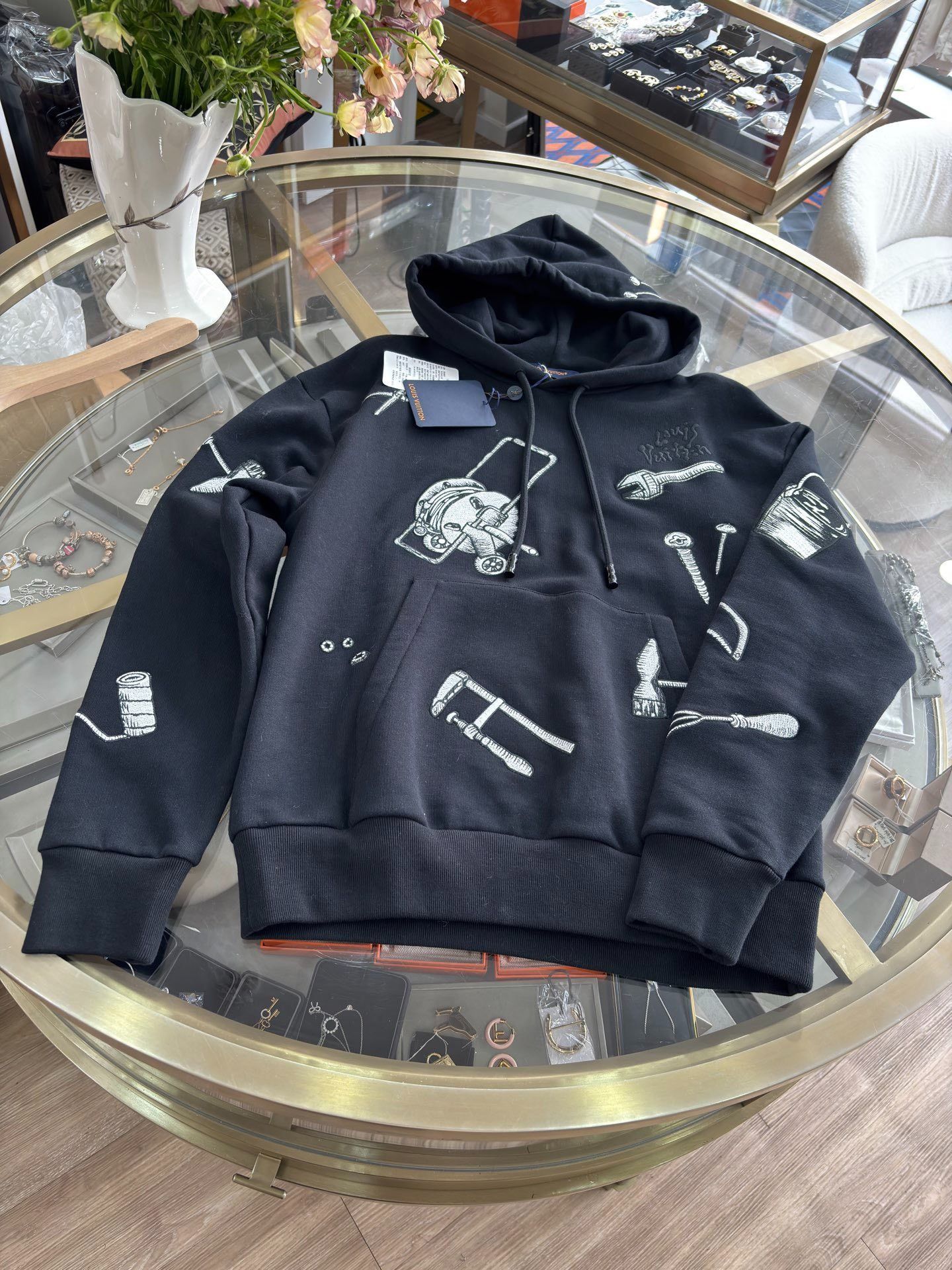 Louis Vuitton LV Black Tool Embroidered Men's Hoodie Size US S / EU 44-46 / 1 - 4 Thumbnail