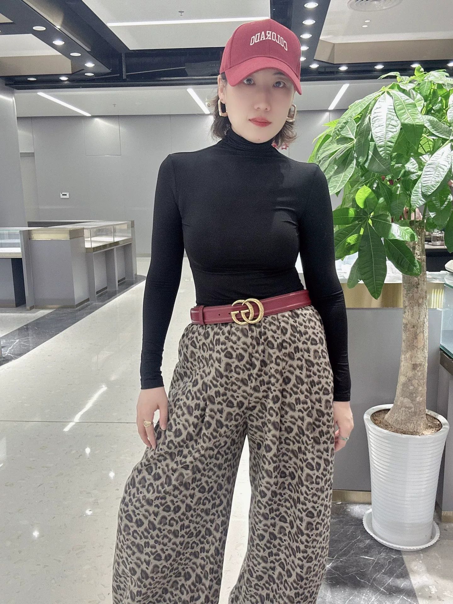 Gucci Gucci Vintage Carved Red Belt Size ONE SIZE - 9 Thumbnail