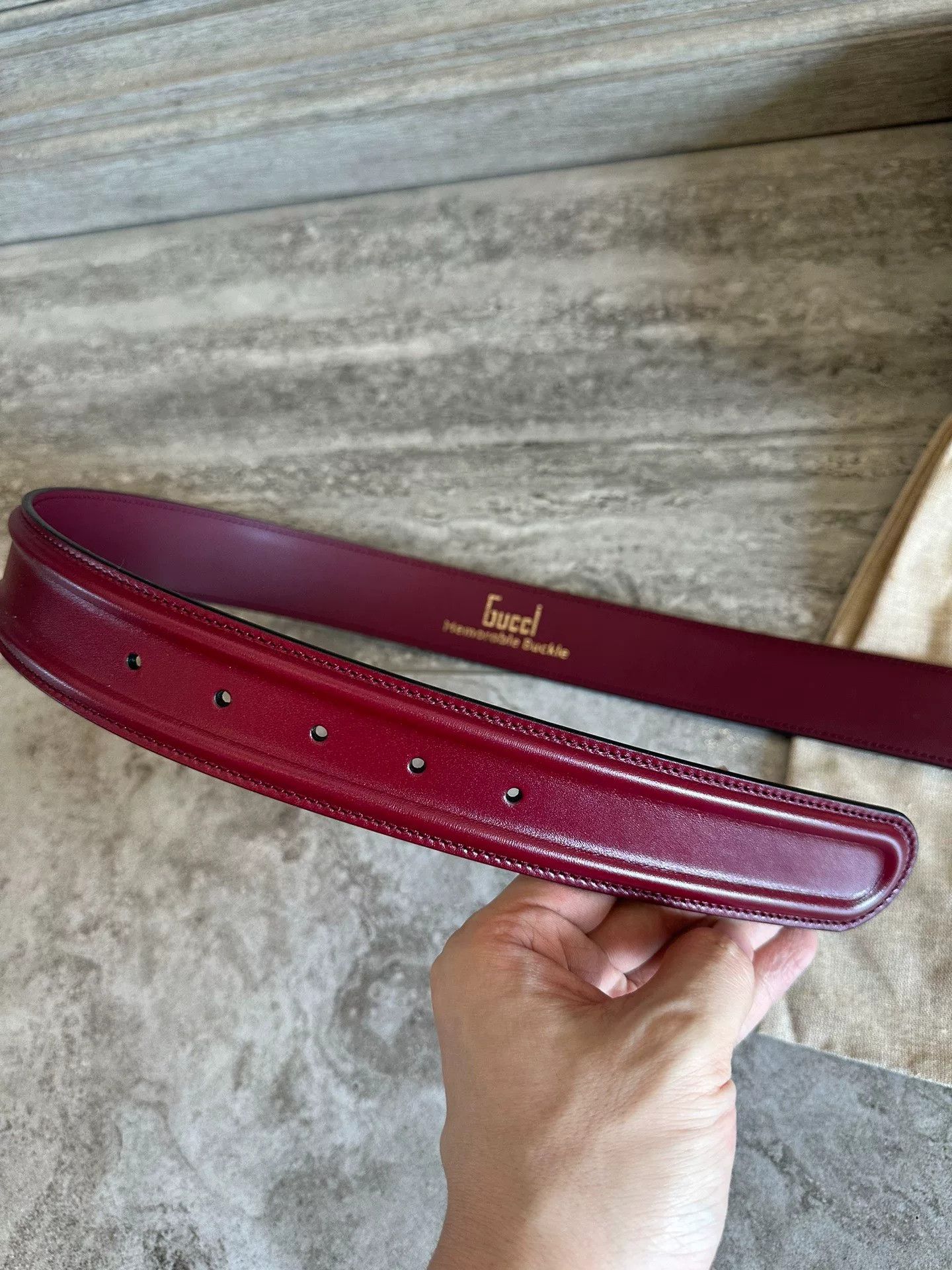 Gucci Gucci Vintage Carved Red Belt Size ONE SIZE - 4 Thumbnail