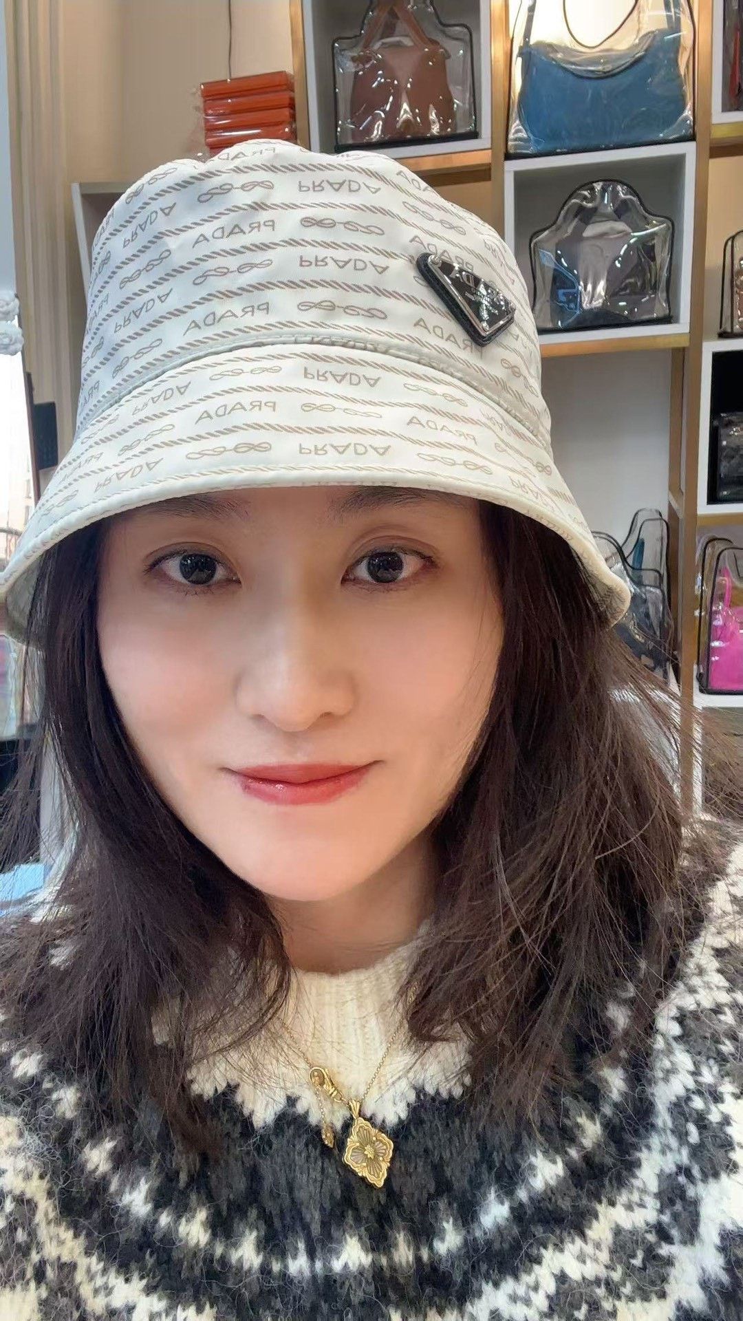 Prada Prada White Limited Edition Bucket Hat Size ONE SIZE - 4 Thumbnail