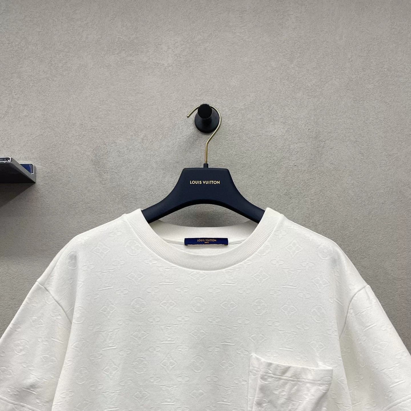 Louis Vuitton LV Monogram White Pocket Short Sleeve XS Size US XS / EU 42 / 0 - 4 Thumbnail