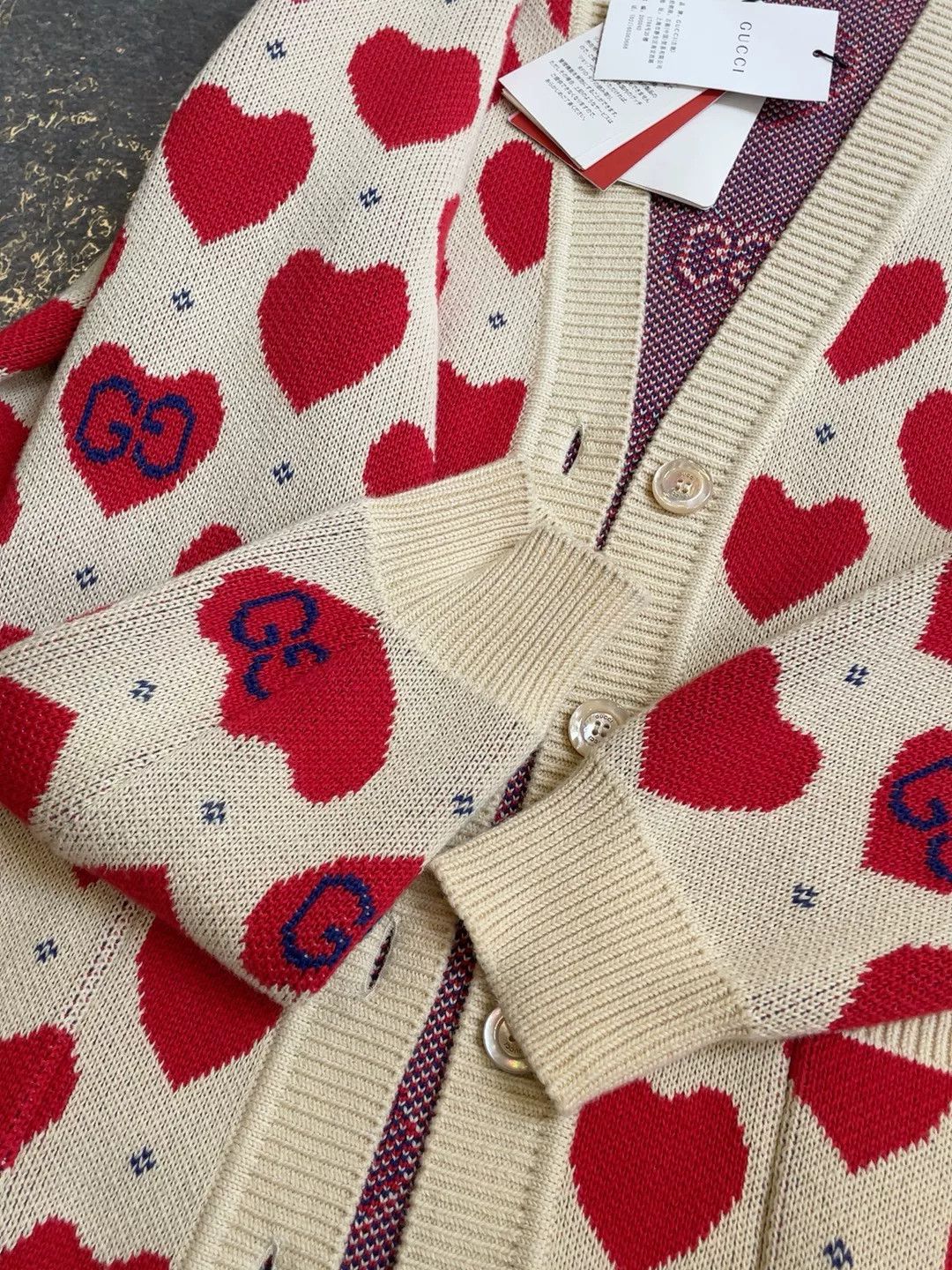 Gucci Gucci Heart Pattern Beige Knit Cardigan Size XS / US 0-2 / IT 36-38 - 4 Thumbnail