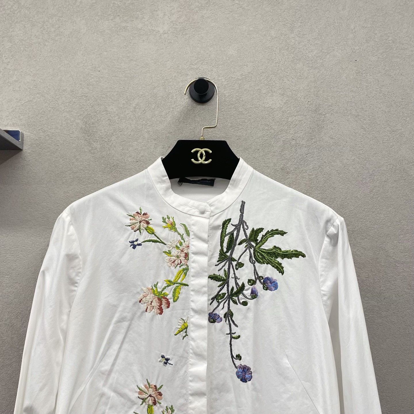 Alexander McQueen Alexander McQueen White Floral Embroidery Shirt Size S / US 4 / IT 40 - 4 Thumbnail