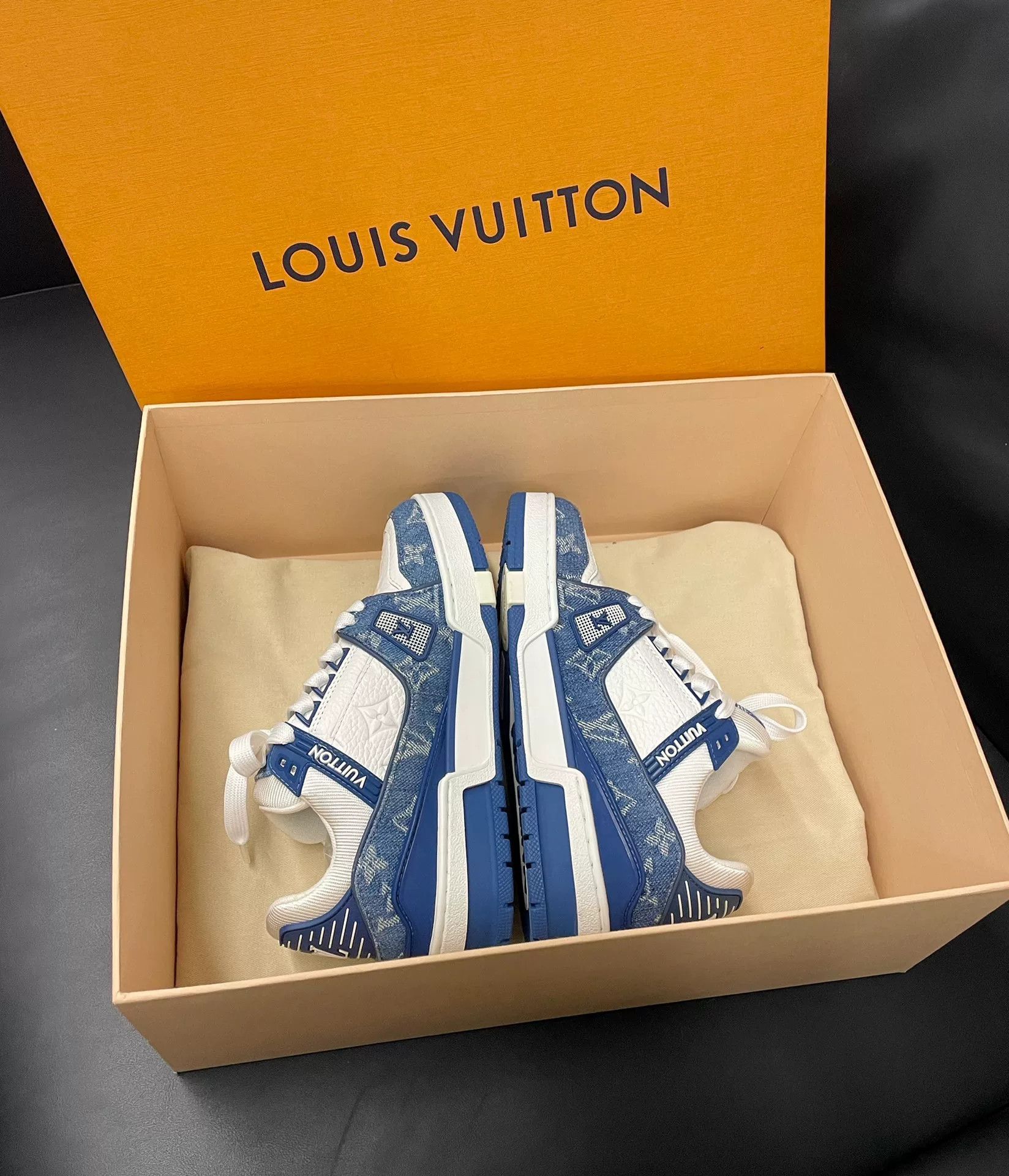 Louis Vuitton Louis Vuitton Trainer Leather Sneakers Size US 4 / IT 34 - 4 Thumbnail