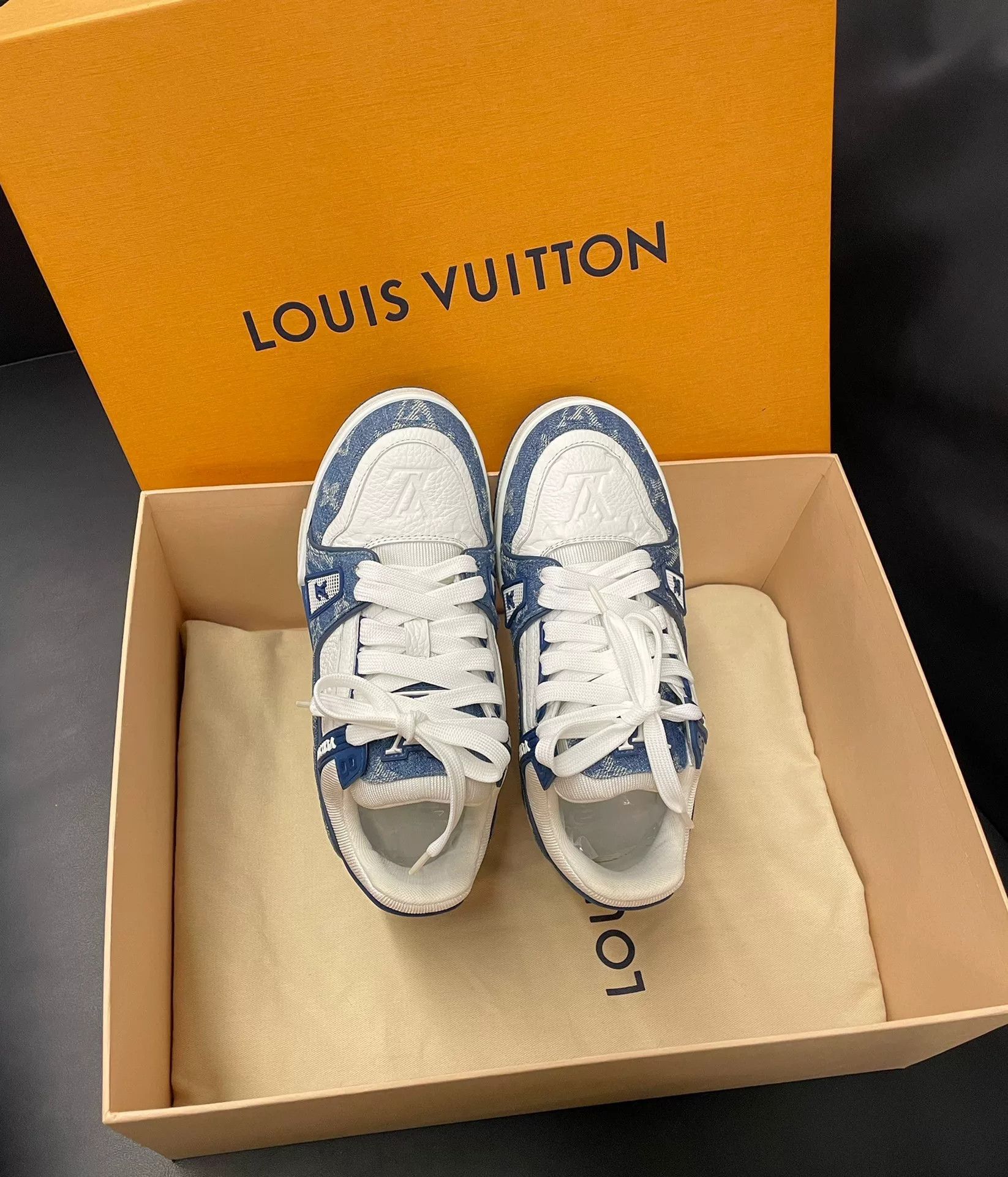Louis Vuitton Louis Vuitton Trainer Leather Sneakers Size US 4 / IT 34 - 2 Thumbnail