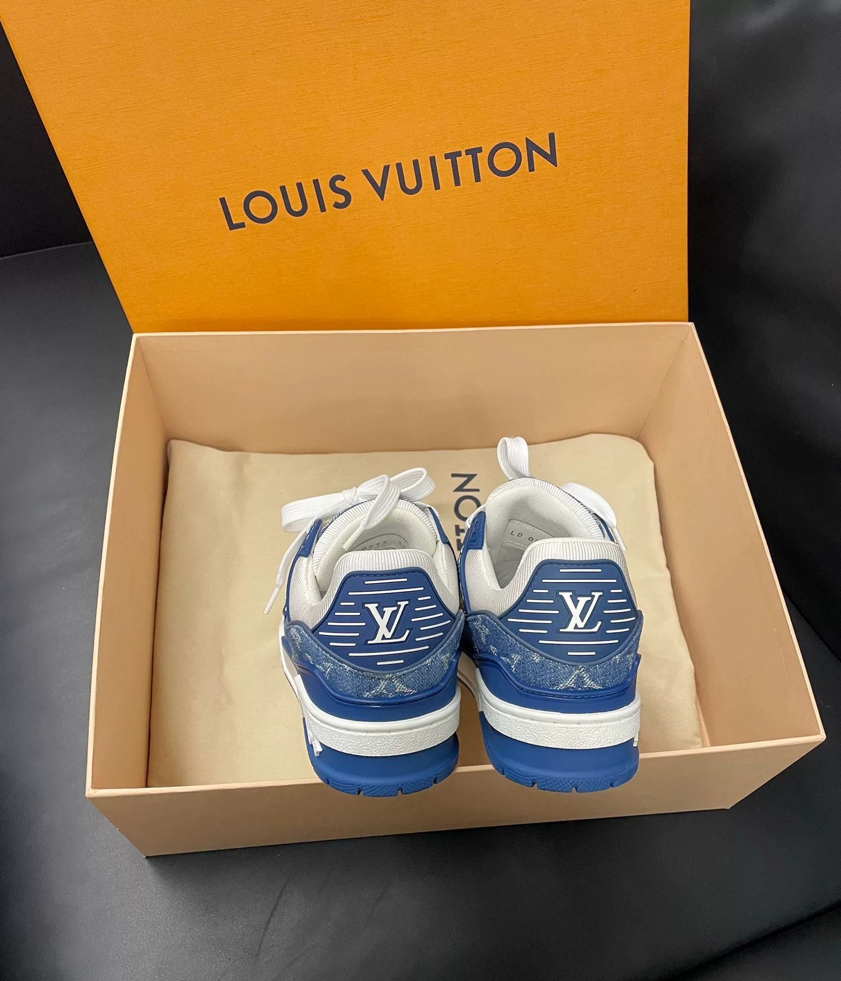 Louis Vuitton Louis Vuitton Trainer Leather Sneakers Size US 4 / IT 34 - 5 Thumbnail