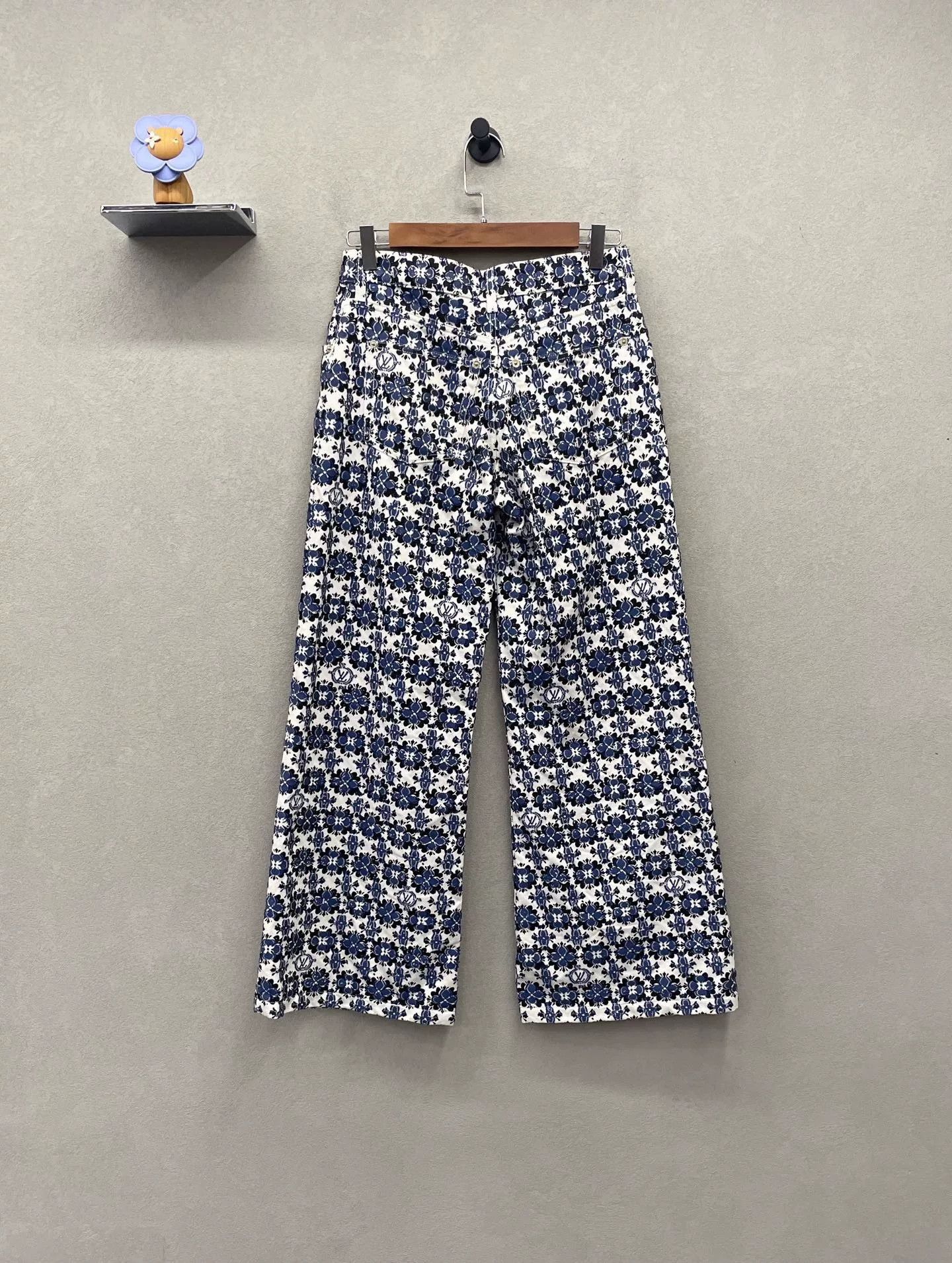 Louis Vuitton LV Blue Floral Print Jeans Size 36" / US 14 / IT 50 - 2 Thumbnail