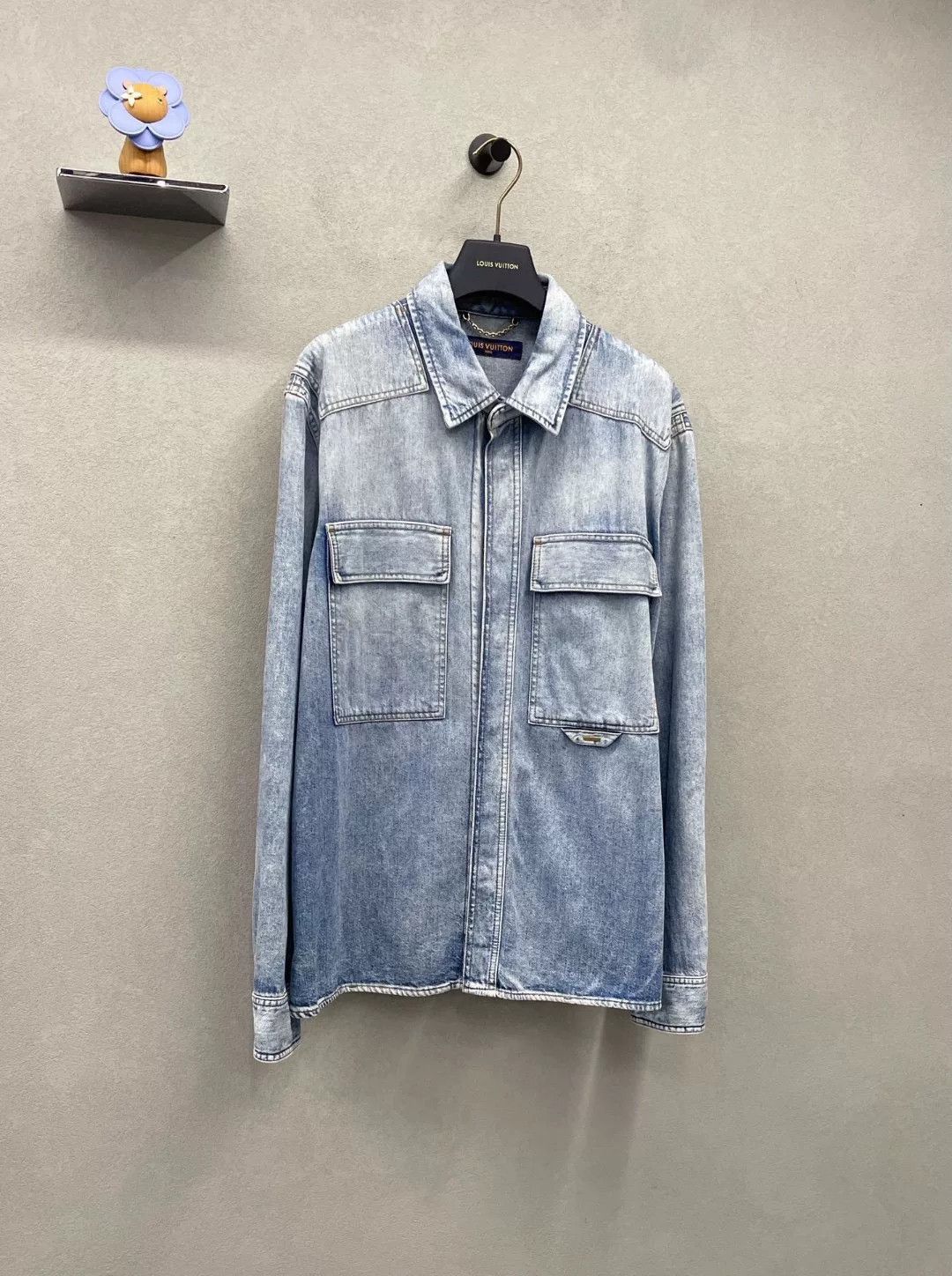 Louis Vuitton LV Light Blue Denim Jacket L Size US L / EU 52-54 / 3 - 3 Thumbnail