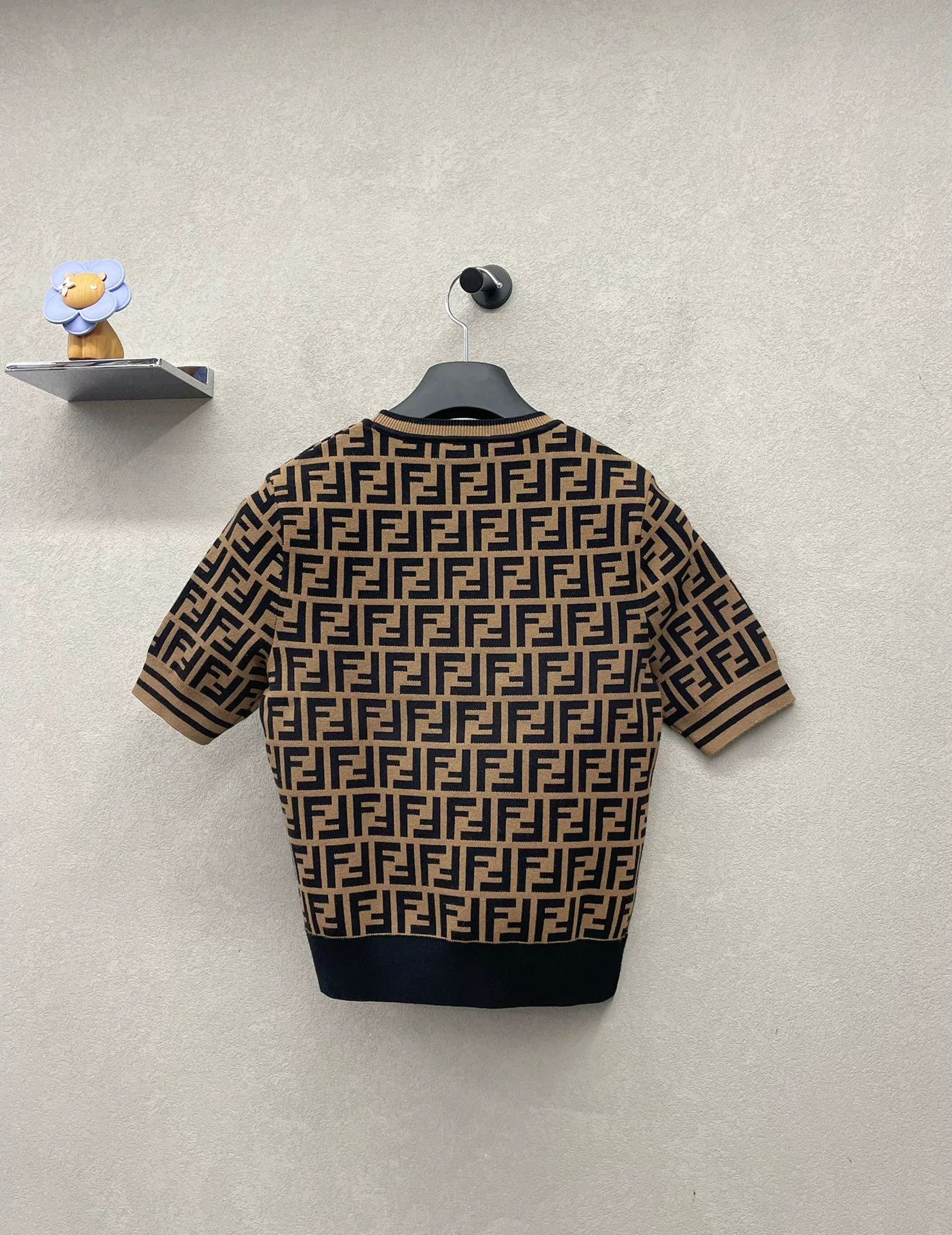 Fendi Fendi Monogram Knitted Short-Sleeve Size XS / US 0-2 / IT 36-38 - 2 Thumbnail