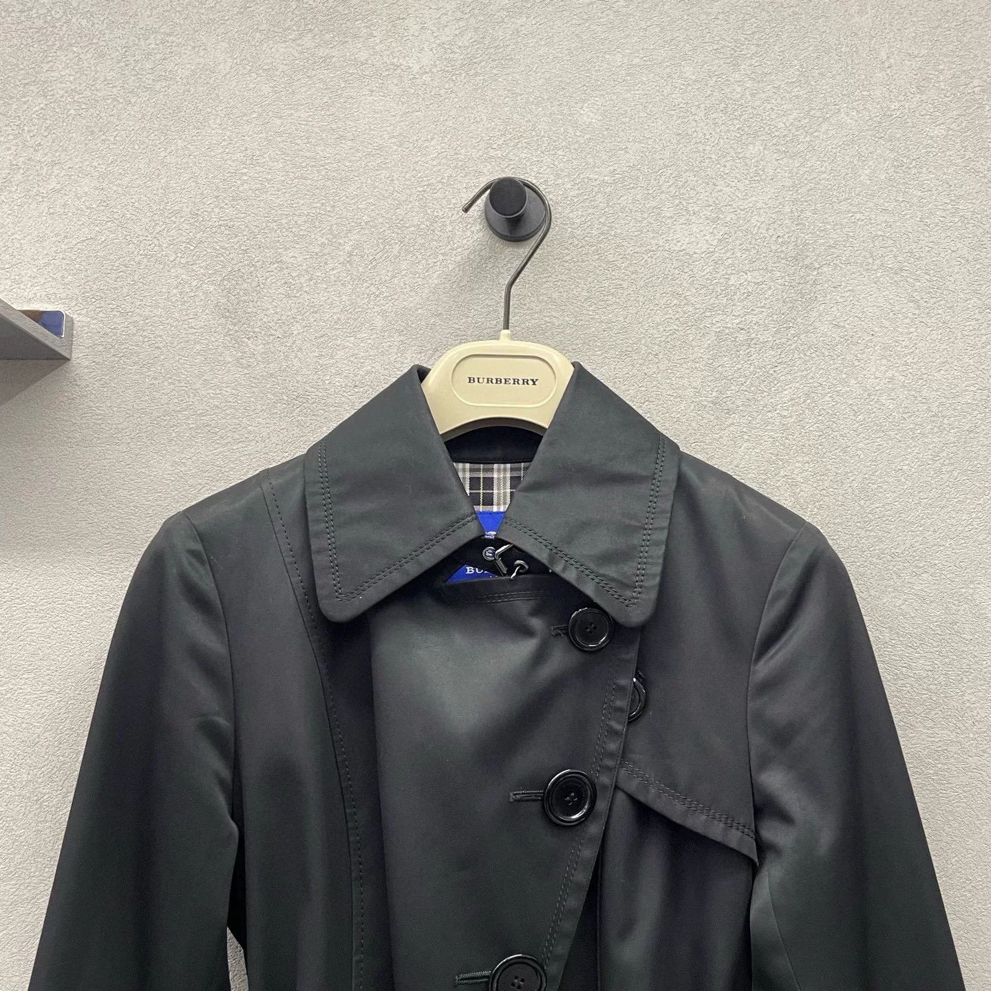 Burberry Burberry Black Double-Breasted Belted Trench Size XS / US 0-2 / IT 36-38 - 4 Thumbnail