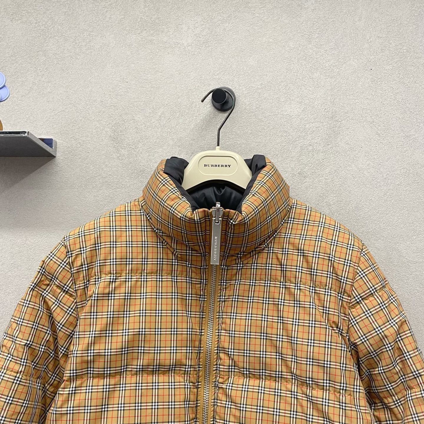 Burberry Burberry Classic Check Down Jacket Size US M / EU 48-50 / 2 - 4 Thumbnail