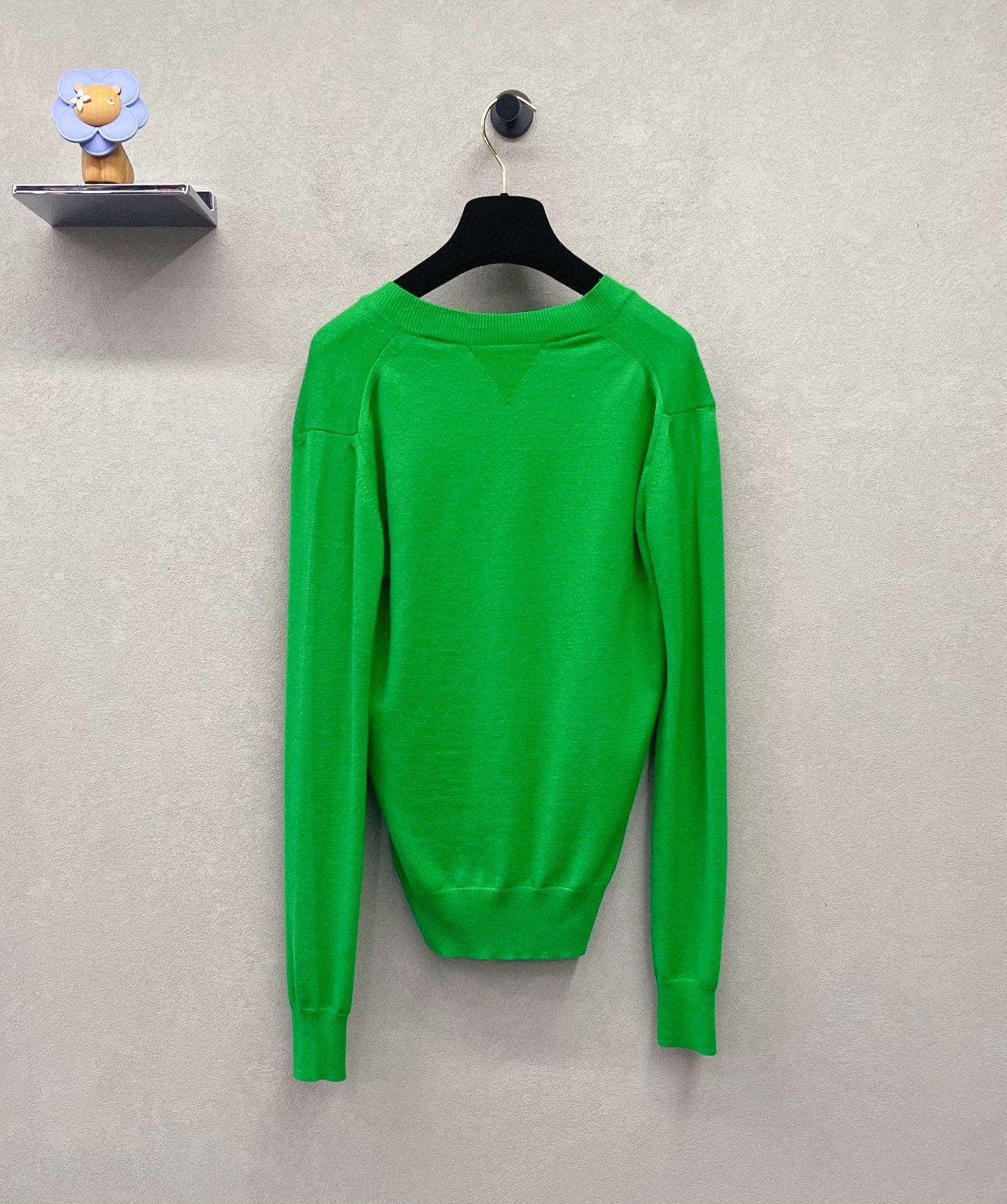 Bottega Veneta Bottega Veneta Green V-Neck Knit Cardigan Size XS / US 0-2 / IT 36-38 - 2 Thumbnail
