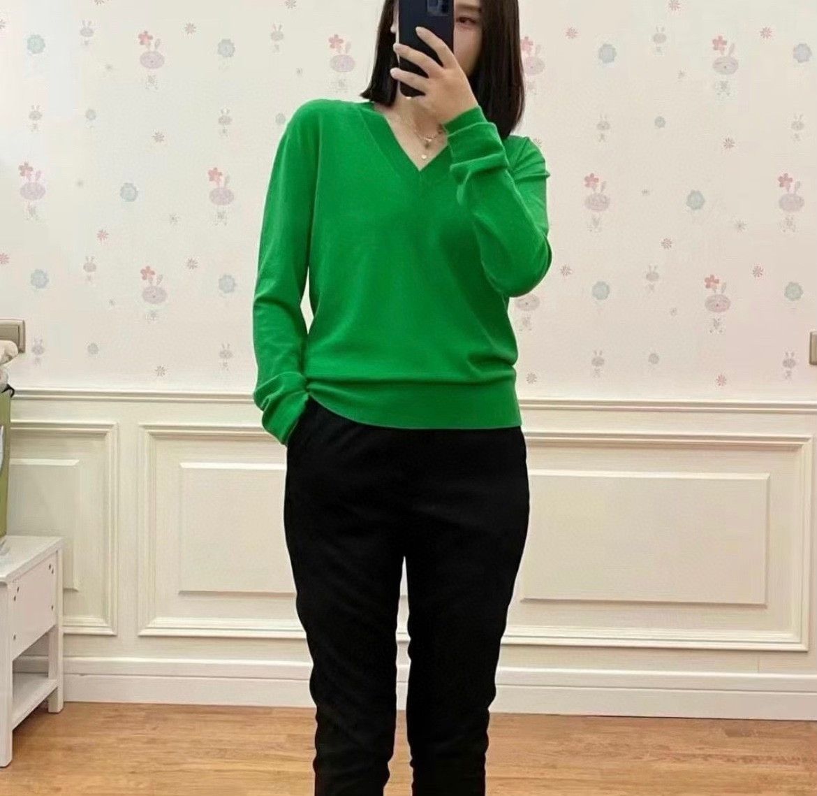 Bottega Veneta Bottega Veneta Green V-Neck Knit Cardigan Size XS / US 0-2 / IT 36-38 - 9 Thumbnail
