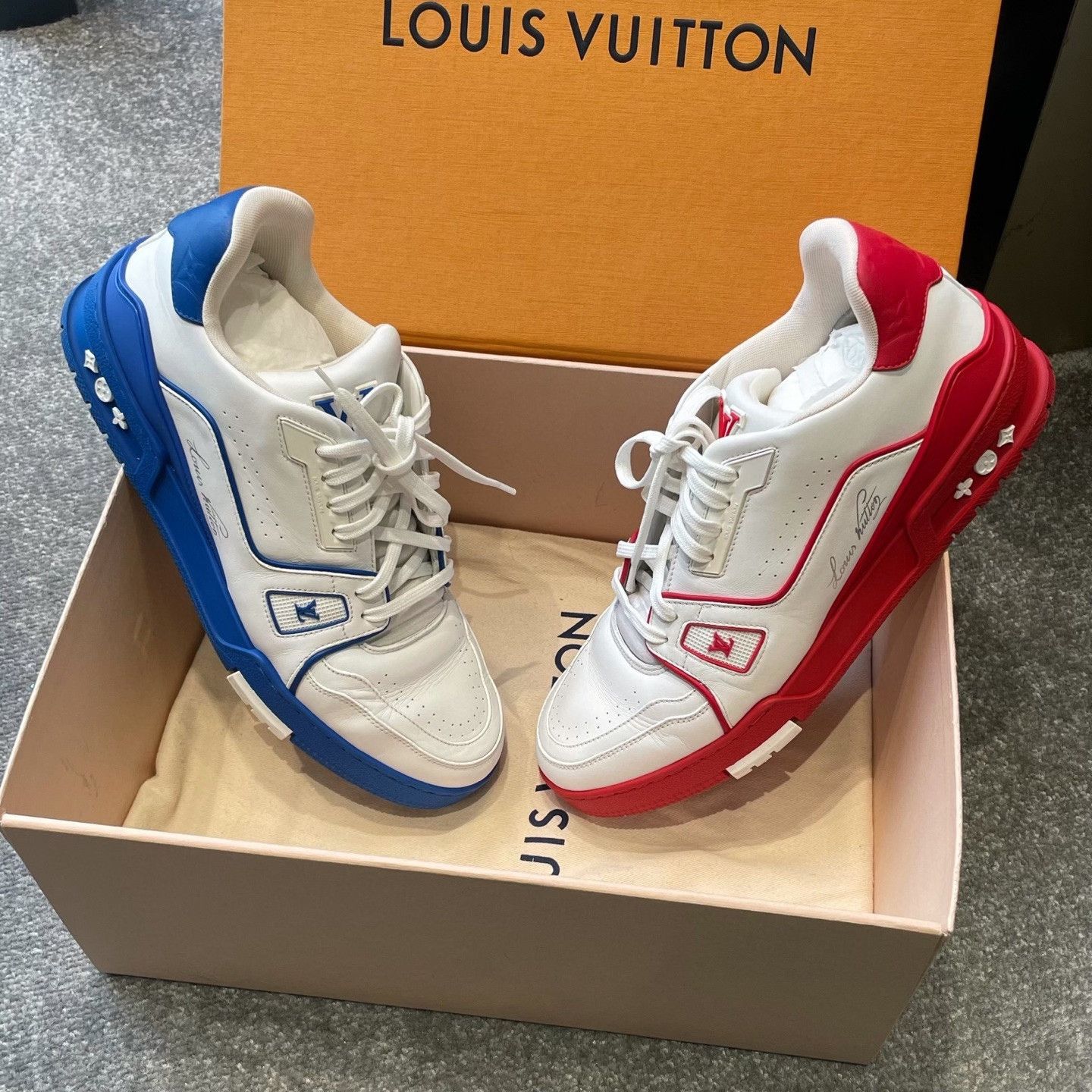 Louis Vuitton LV Trainer Two-Tone Sneakers Size US 9 / EU 42 - 4 Thumbnail
