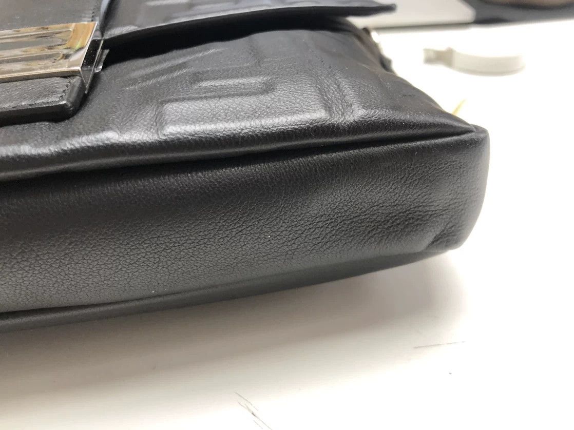 Fendi Fendi Retro Silver Shoulder Bag 25 Women Size ONE SIZE - 8 Thumbnail