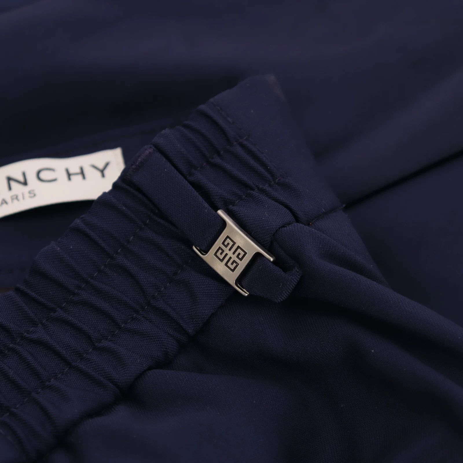 Givenchy Givenchy Hoodie L Men Size US L / EU 52-54 / 3 - 5 Thumbnail