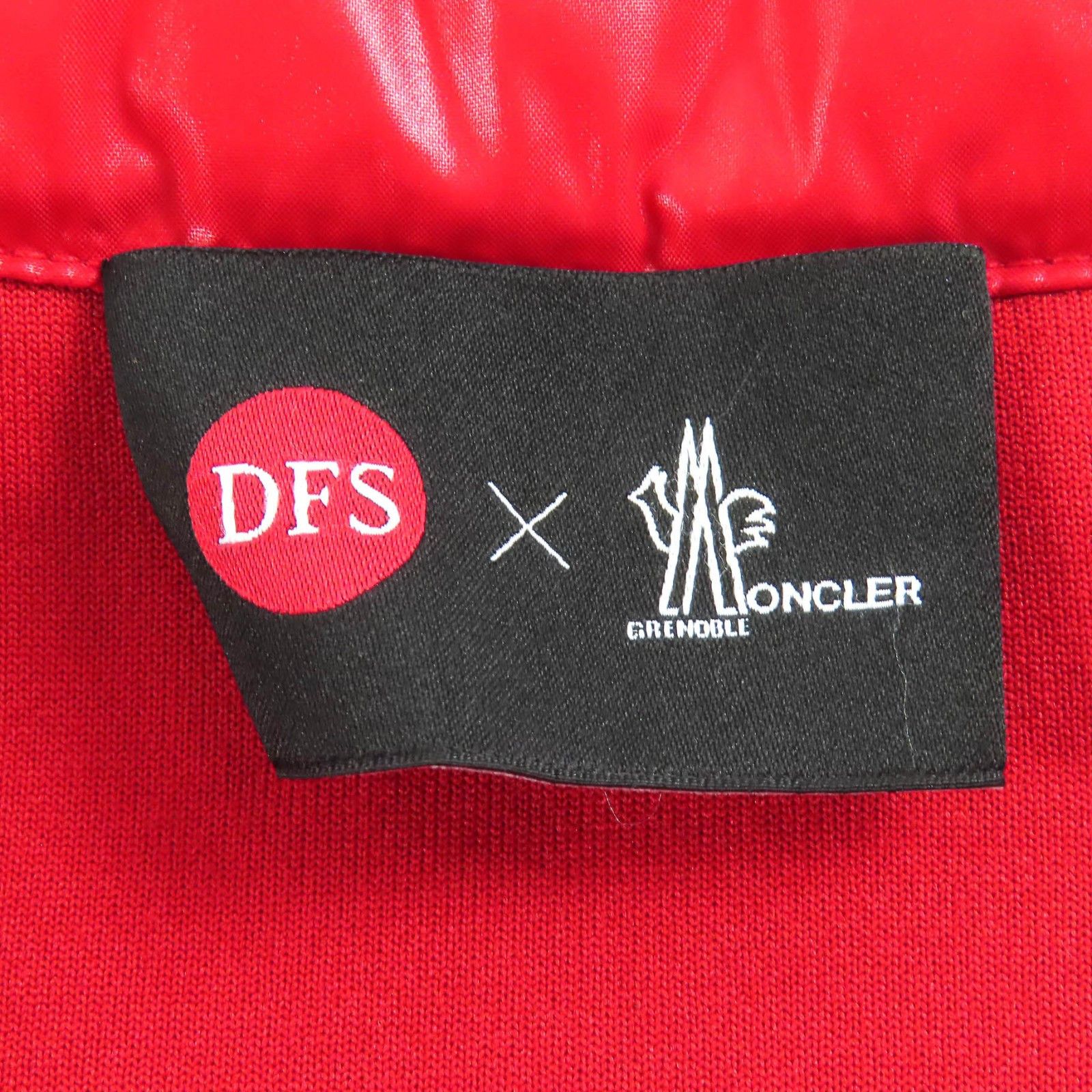 Moncler Moncler Moncler Grenoble Maglia down jacket Textile Outerwear DUTY FREE for USA Size ONE SIZE - 9 Thumbnail