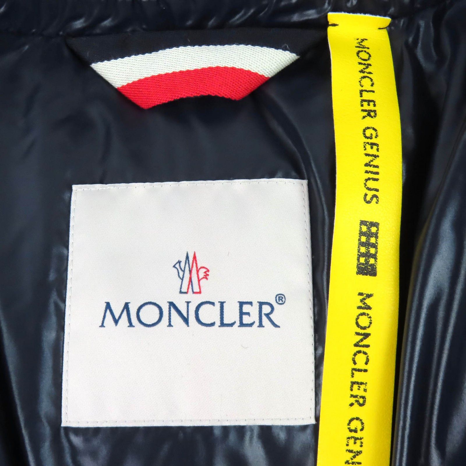 Moncler Moncler Moncler Genius 2 ARBONNE Down Jacket Textile Outerwear D20914199485 DUTY FREE for USA Size ONE SIZE - 7 Thumbnail