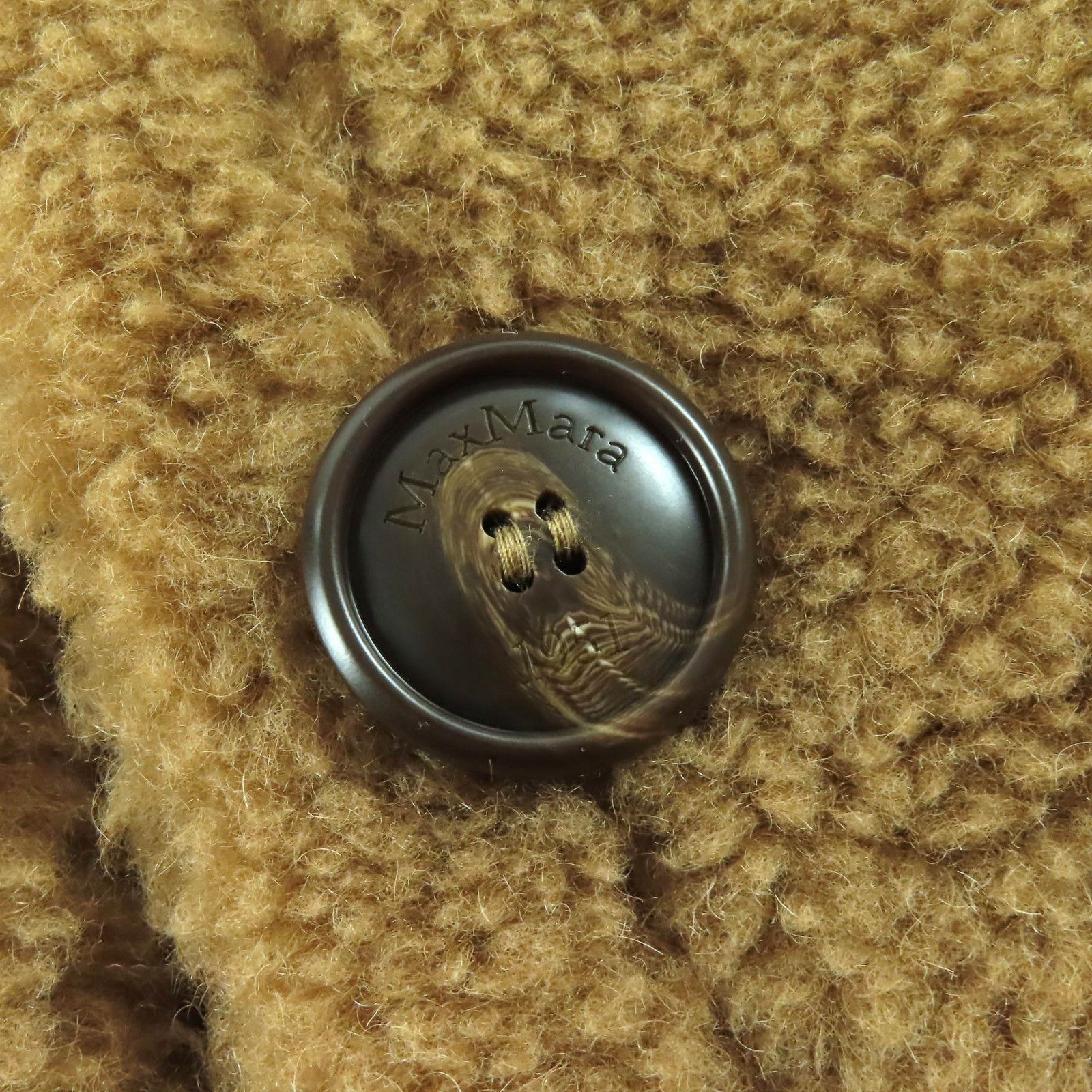 Max Mara Max Mara Max Mara Teddy Bear Camel Poncho Textile Outerwear DUTY FREE for USA Size ONE SIZE - 6 Thumbnail