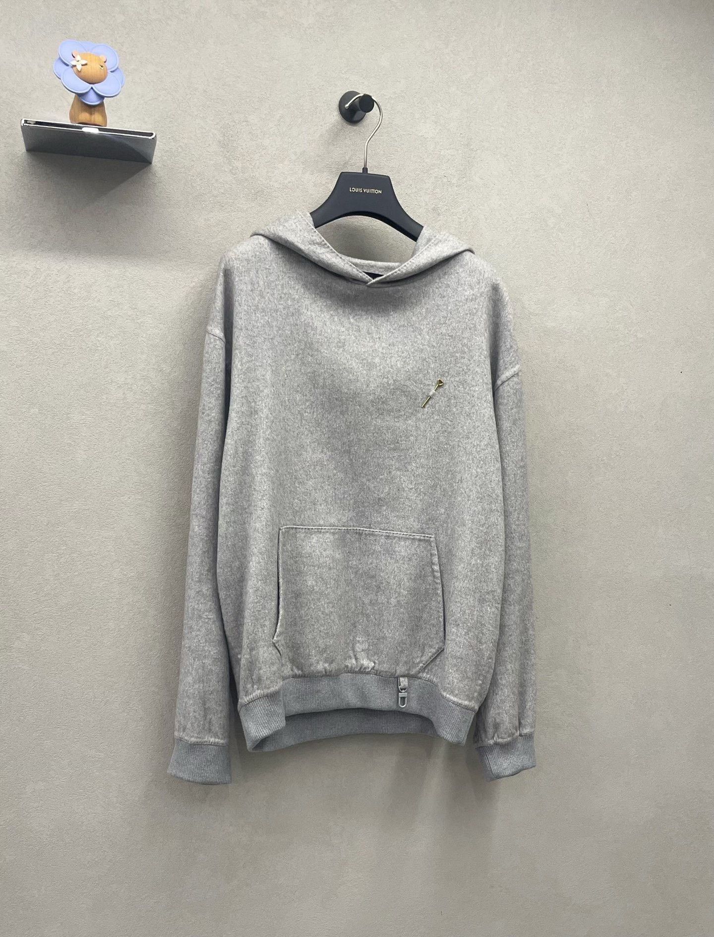Louis Vuitton LV Gray Cashmere Hoodie Size US L / EU 52-54 / 3 - 3 Thumbnail