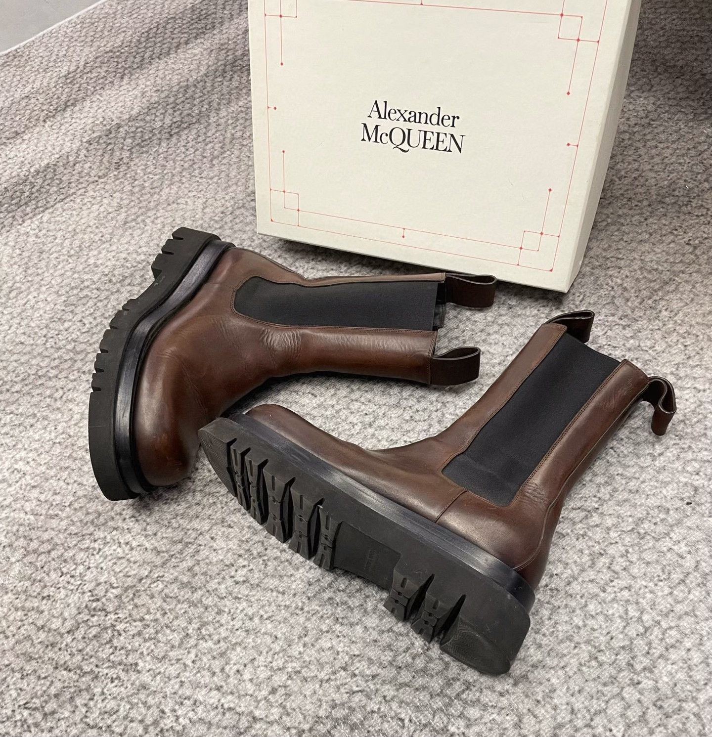 Bottega Veneta Bottega Veneta Brown Thick-Sole Chelsea Boots Size US 9 / IT 39 - 4 Thumbnail