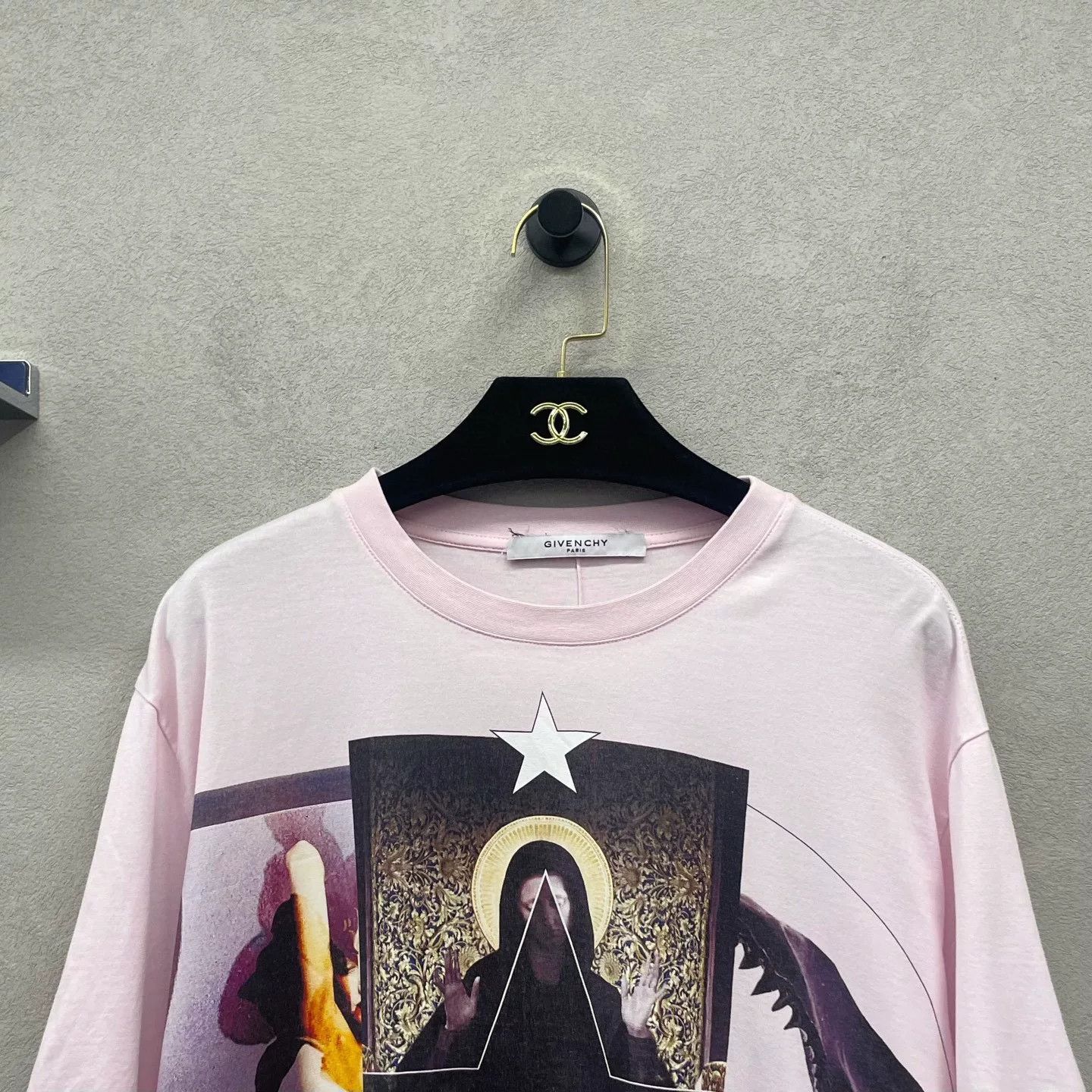 Givenchy Givenchy Light Pink Printed Short-Sleeve Size M / US 6-8 / IT 42-44 - 4 Thumbnail