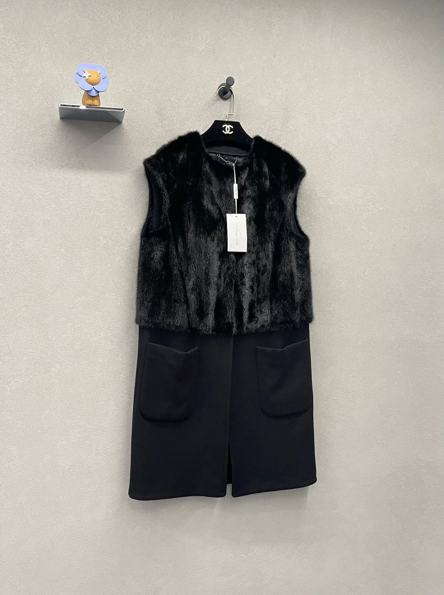 Salvatore Ferragamo Ferragamo Leather Trim Sleeveless Vest Size S / US 4 / IT 40 - 3 Thumbnail