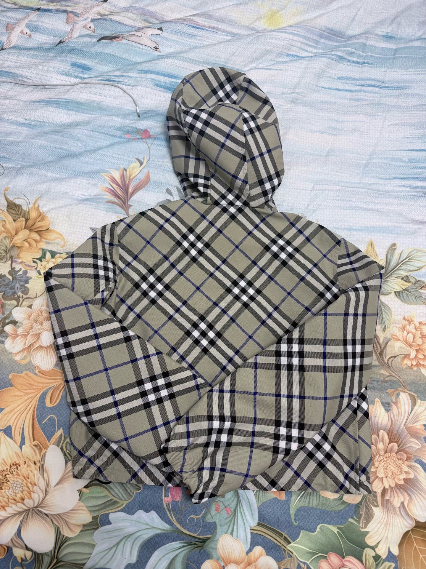 Burberry Burberry Reversible Hooded Jacket Size XS / US 0-2 / IT 36-38 - 2 Thumbnail