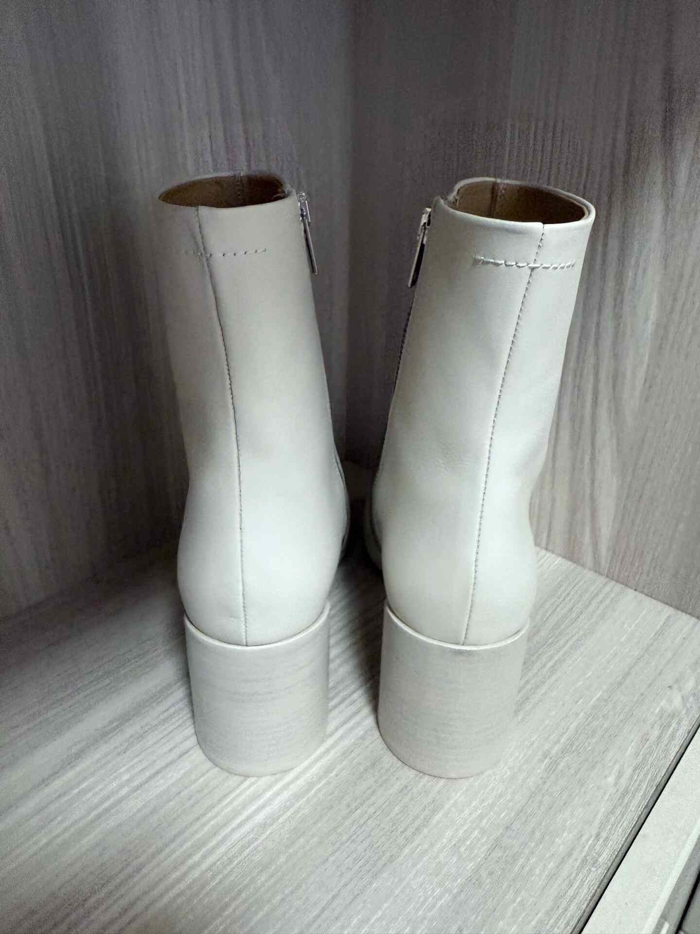 Maison Margiela Maison Margiela 2024 White Boots Size US 6 / IT 36 - 2 Thumbnail