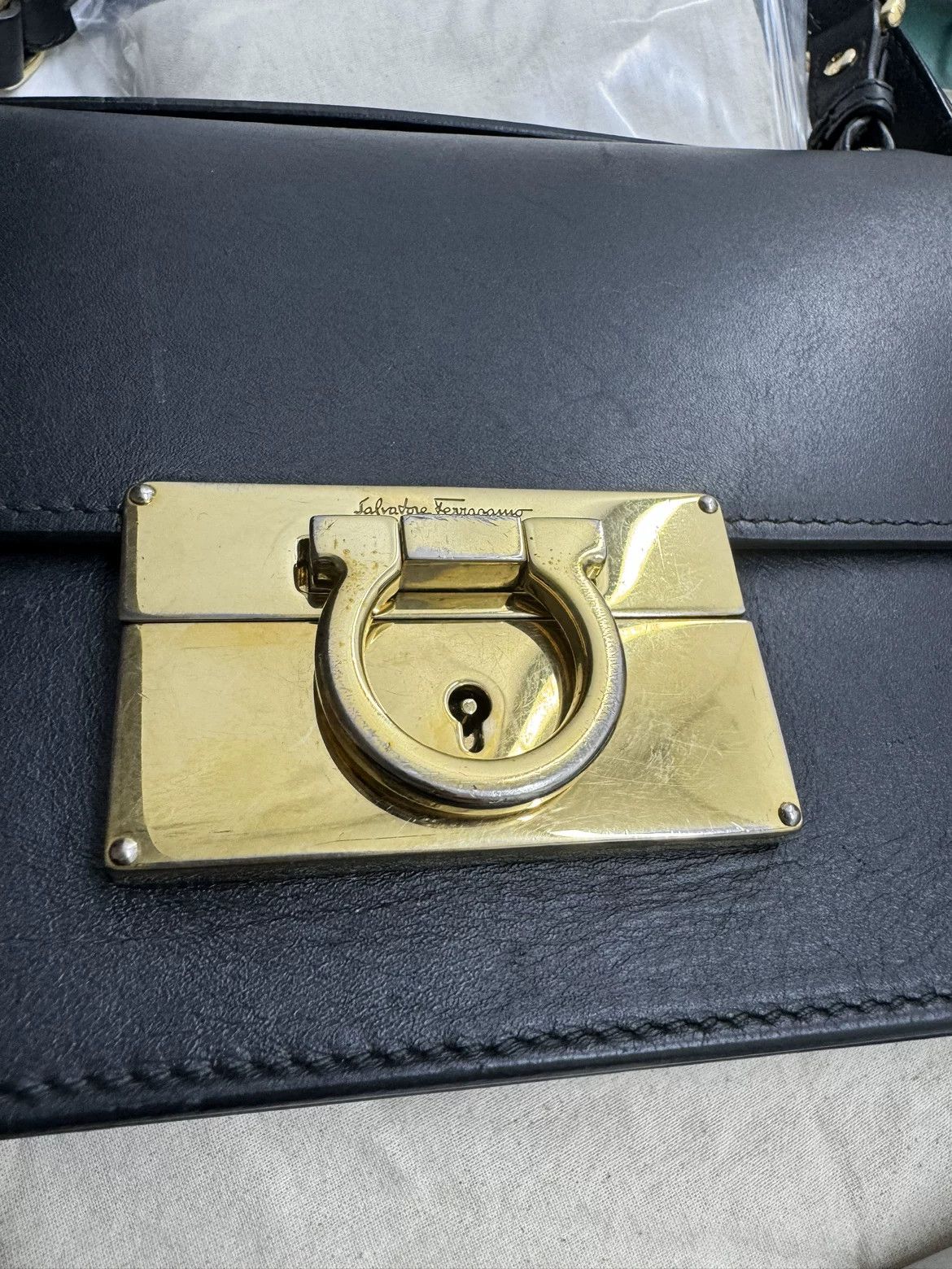 Salvatore Ferragamo Salvatore Ferragamo Gold Shoulder Bag 24 Women Size ONE SIZE - 6 Thumbnail