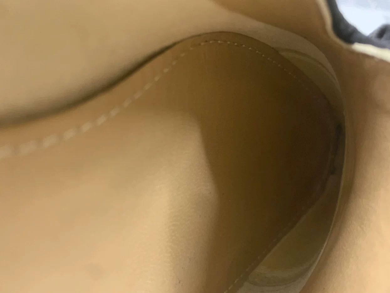 Salvatore Ferragamo Salvatore Ferragamo Patent Gold Sweater 36 Women Size S / US 4 / IT 40 - 6 Thumbnail