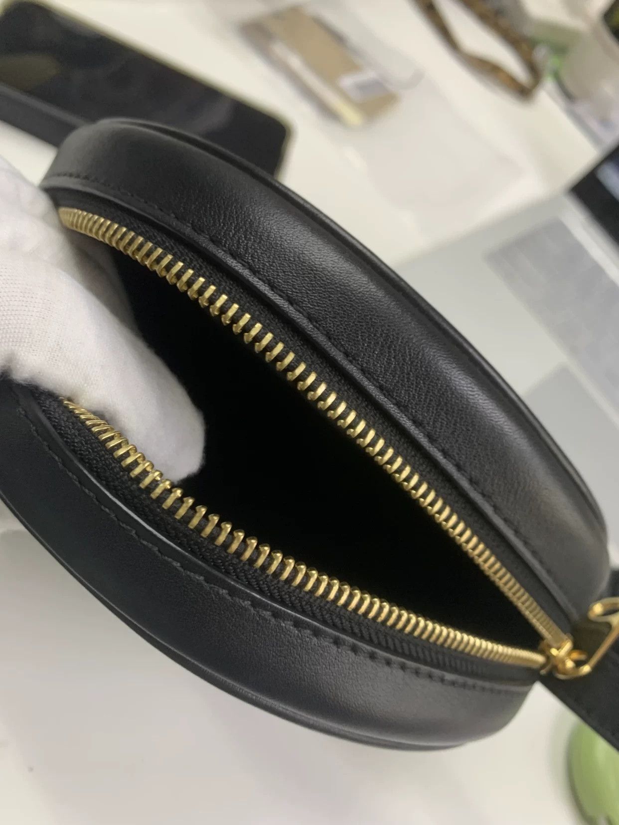 Burberry Burberry Striped Gold Shoulder Bag Women Size ONE SIZE - 8 Thumbnail