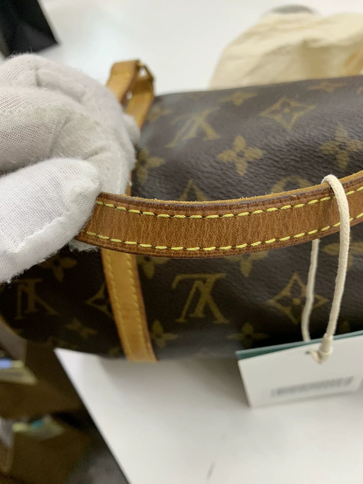 Louis Vuitton Louis Vuitton Retro Printed Gold Shoulder Bag 26 Women Size ONE SIZE - 6 Thumbnail