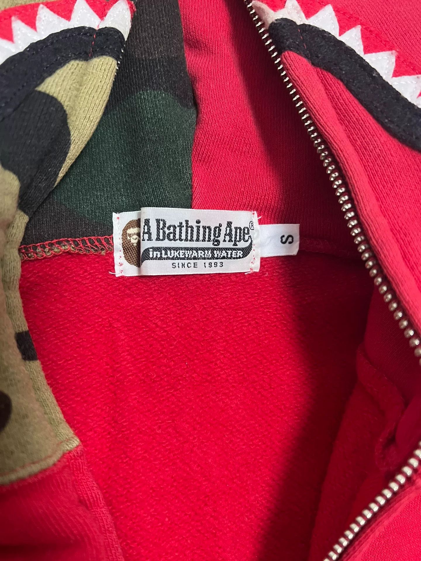 Bape Bape Shark Red Hoodie S Men Size US S / EU 44-46 / 1 - 3 Thumbnail