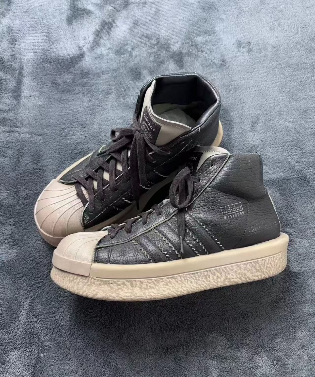Adidas Adidas Leather Black Hitop Sneakers 42 Men Size US 9 / EU 42 - 4 Thumbnail