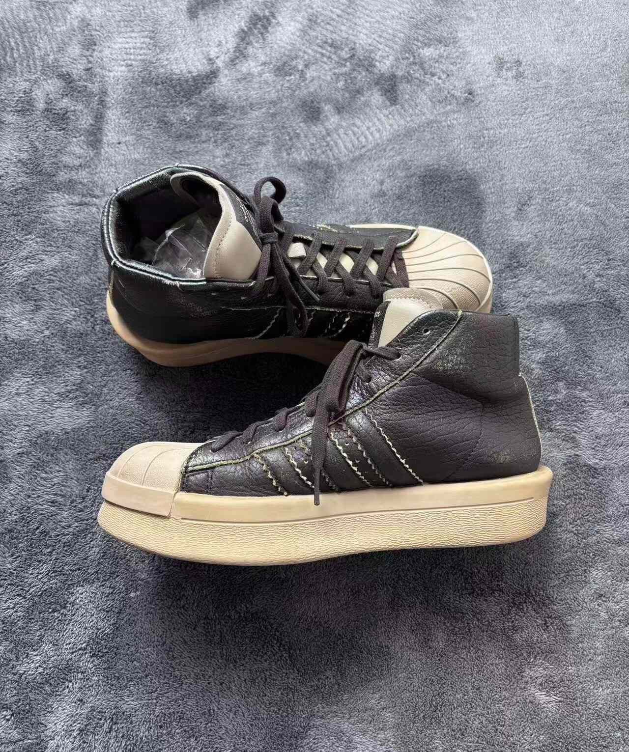 Adidas Adidas Leather Black Hitop Sneakers 42 Men Size US 9 / EU 42 - 6 Thumbnail