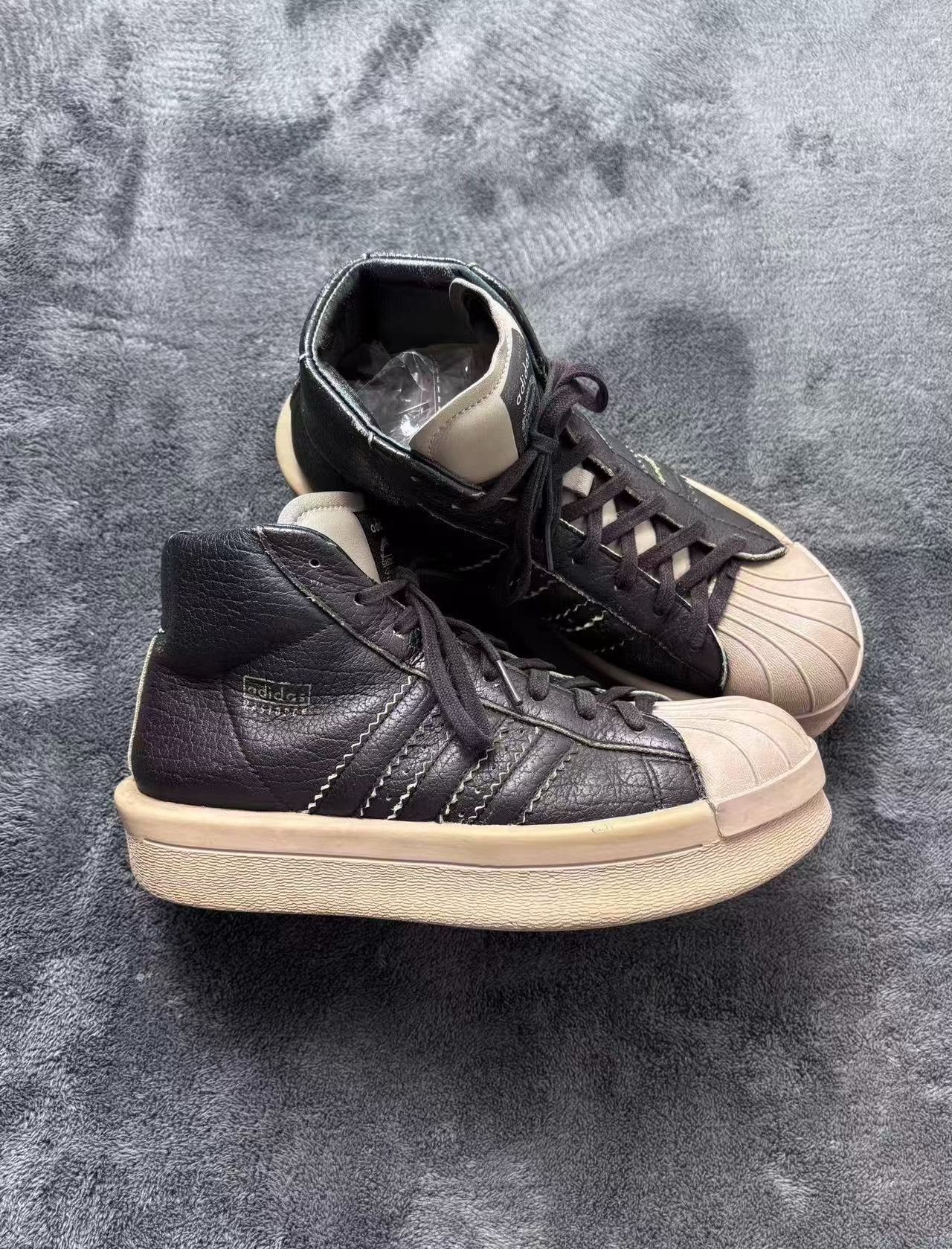 Adidas Adidas Leather Black Hitop Sneakers 42 Men Size US 9 / EU 42 - 3 Thumbnail