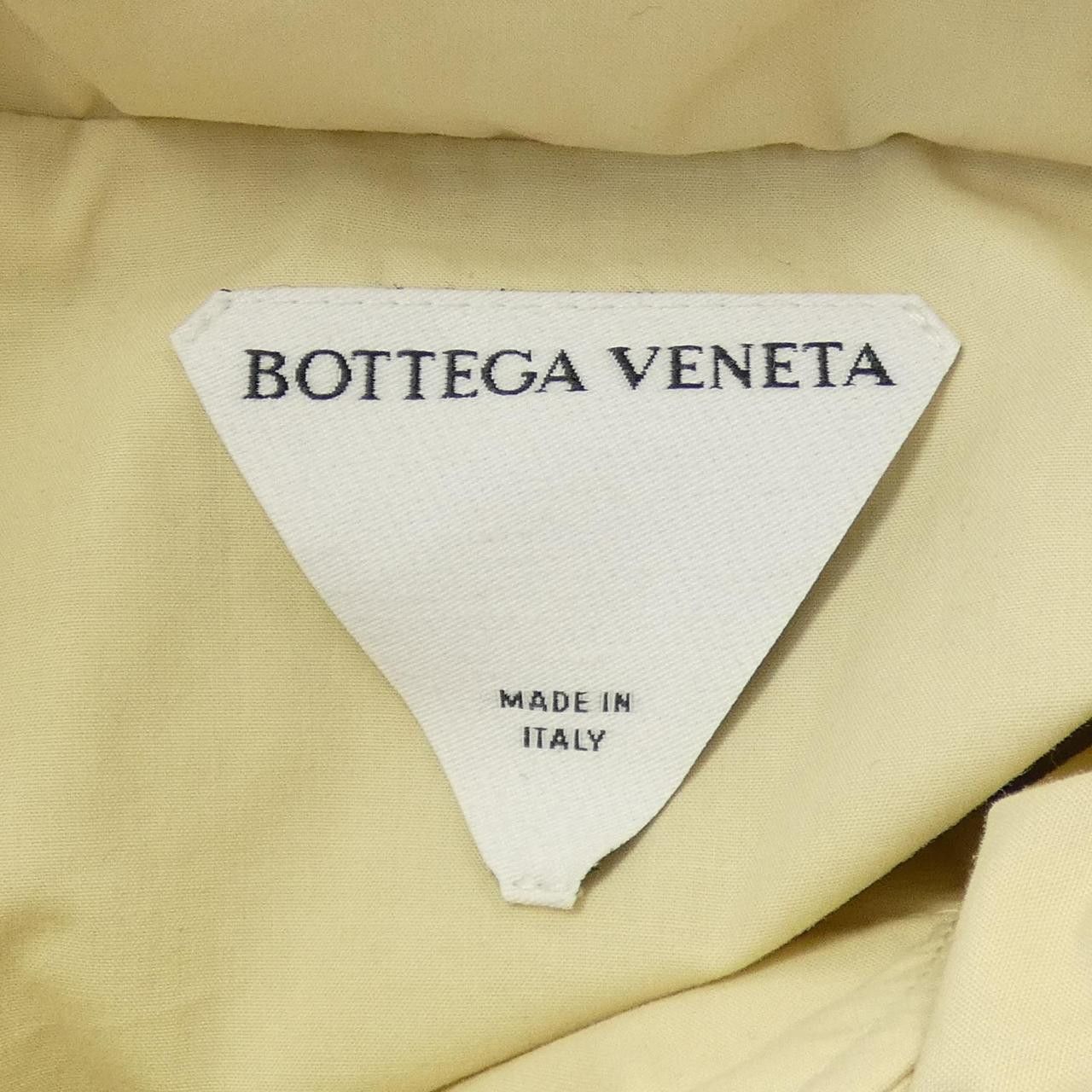Bottega Veneta Bottega Veneta Bottega Veneta Down Coat Textile Outerwear 669353VKH50 DUTY FREE for USA Size ONE SIZE - 4 Thumbnail
