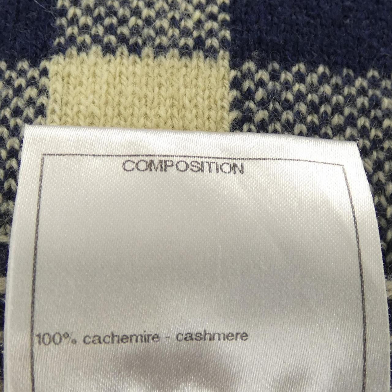 Chanel Chanel Chanel Cashmere Top Textile Tops P40297K02906 DUTY FREE for USA Size ONE SIZE - 3 Thumbnail