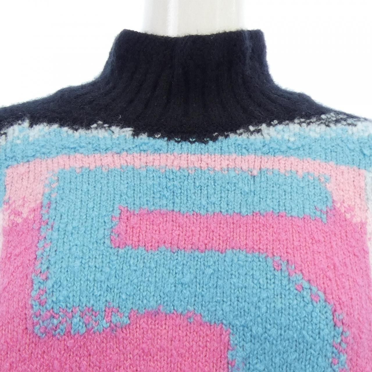 Chanel Chanel Chanel Cashmere Knitwear Textile Tops P73247K10553 DUTY FREE for USA Size ONE SIZE - 6 Thumbnail