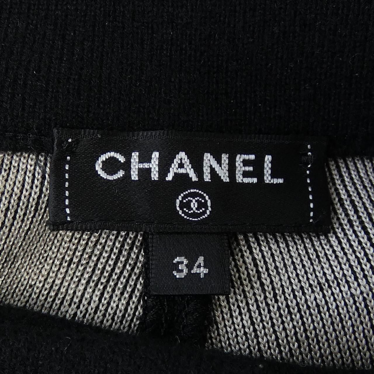 Chanel Chanel Chanel Cashmere Shorts Textile Shorts P62856K48476 DUTY FREE for USA Size ONE SIZE - 5 Thumbnail