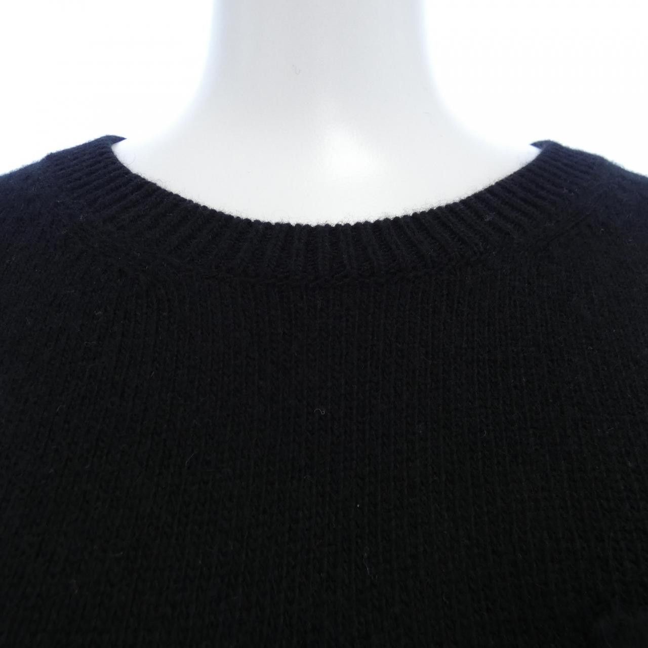 Valentino Valentino Valentino Knitwear Textile Tops SV3KC04E5JA DUTY FREE for USA Size ONE SIZE - 6 Thumbnail