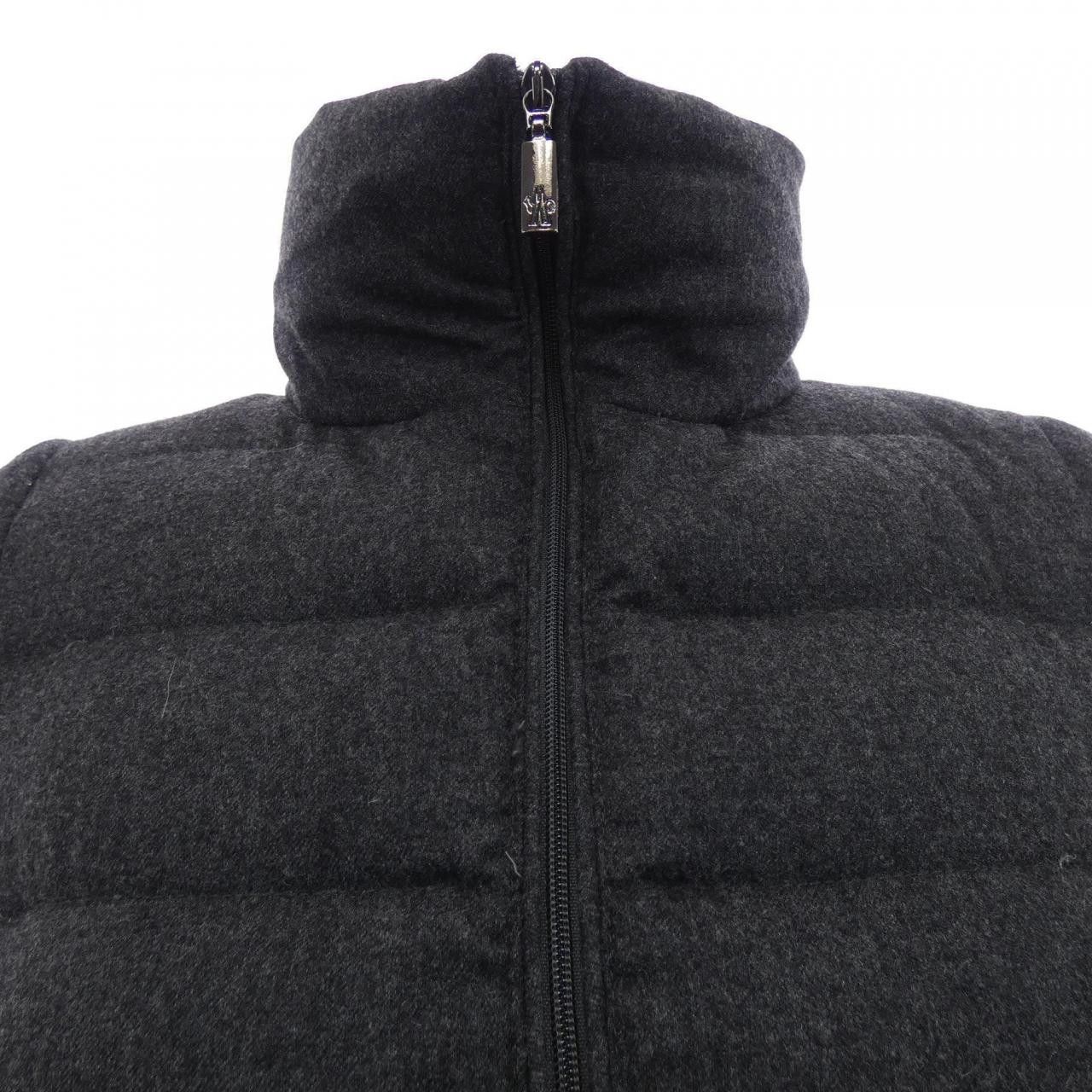 Moncler Moncler Moncler SOLOGNE Down Coat Textile Outerwear SOLOGNE DUTY FREE for USA Size ONE SIZE - 5 Thumbnail