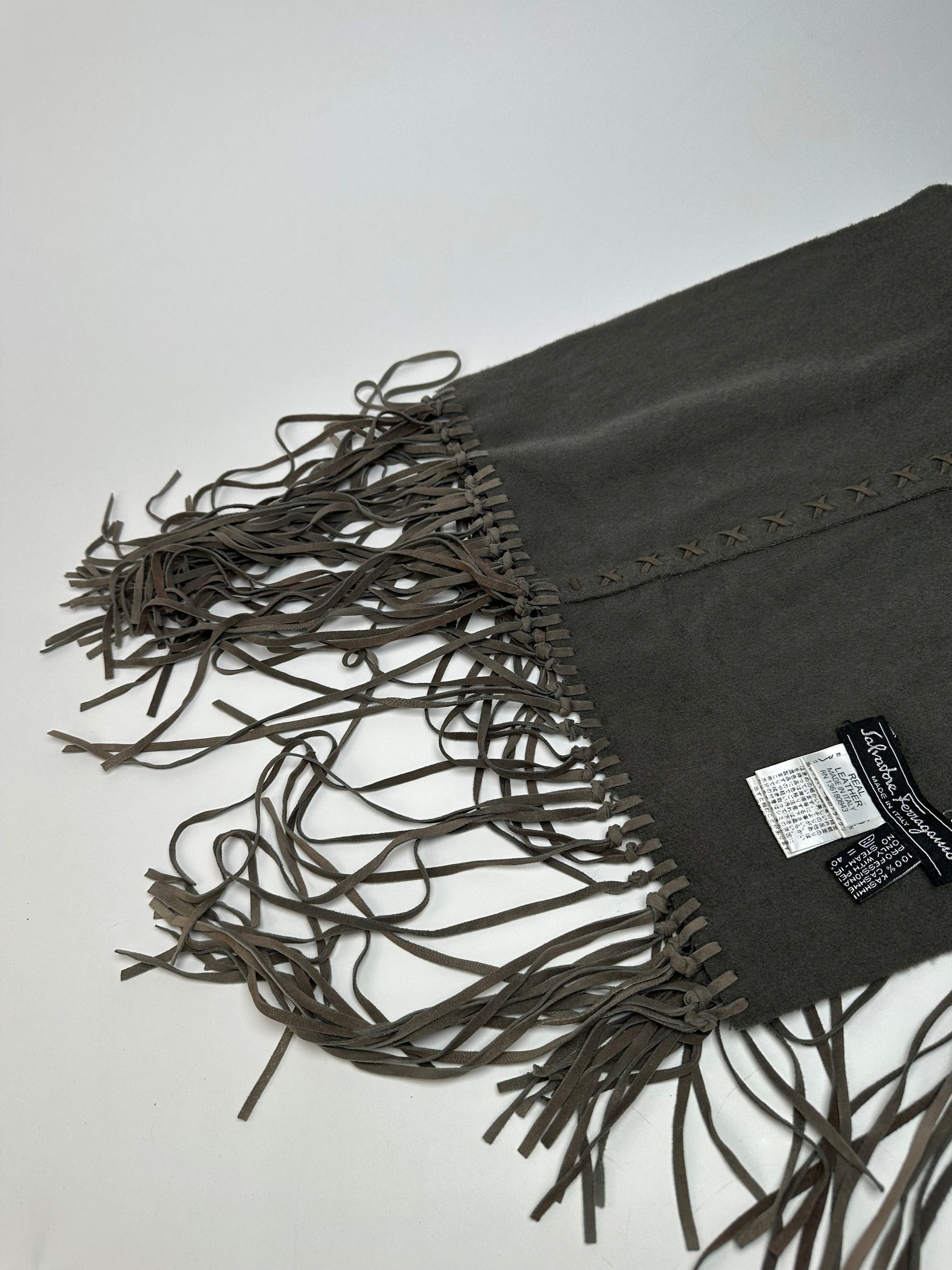 Salvatore Ferragamo Vintage Cashmere Leather Scarf anthracite Size ONE SIZE - 7 Thumbnail